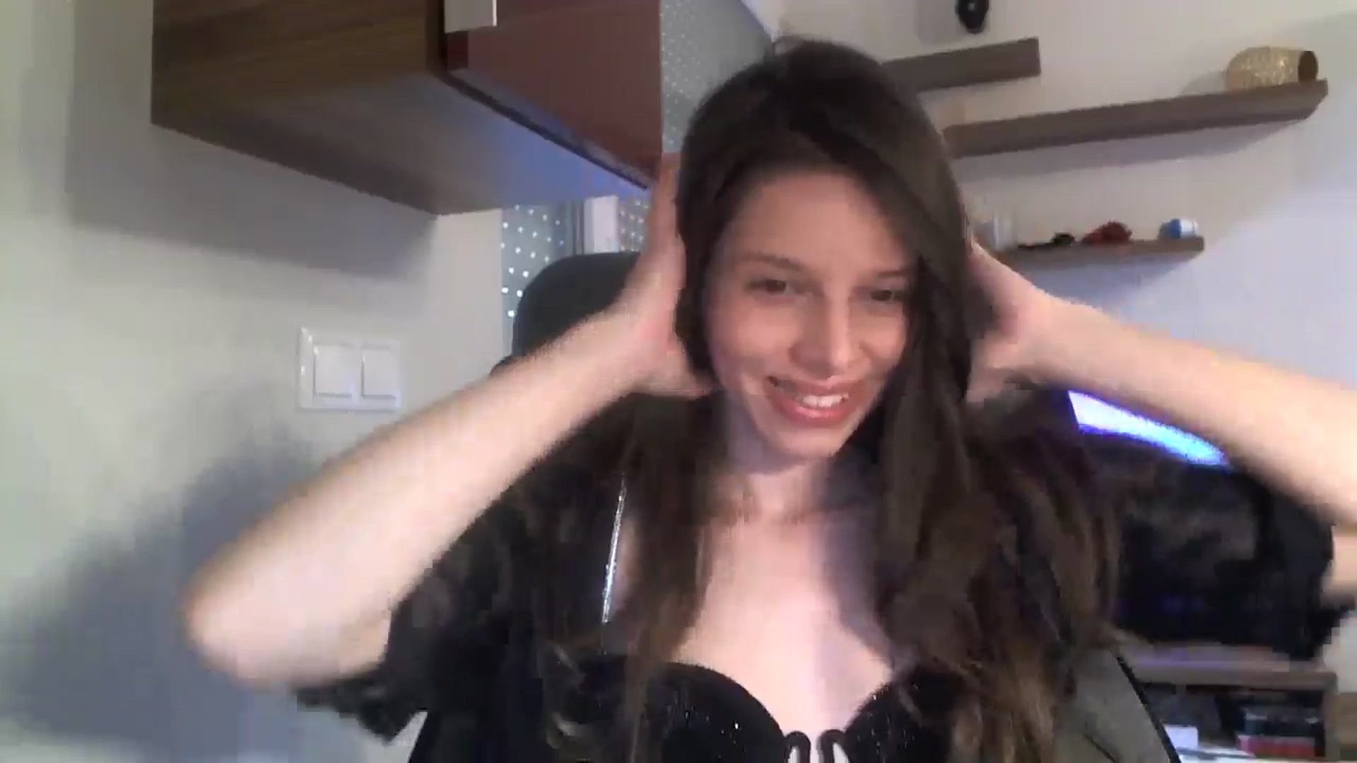 Gallery image thumbnail from Heaven_hot's myfreecams stream on, 10/11/2024, 14:22 image 8 of 20