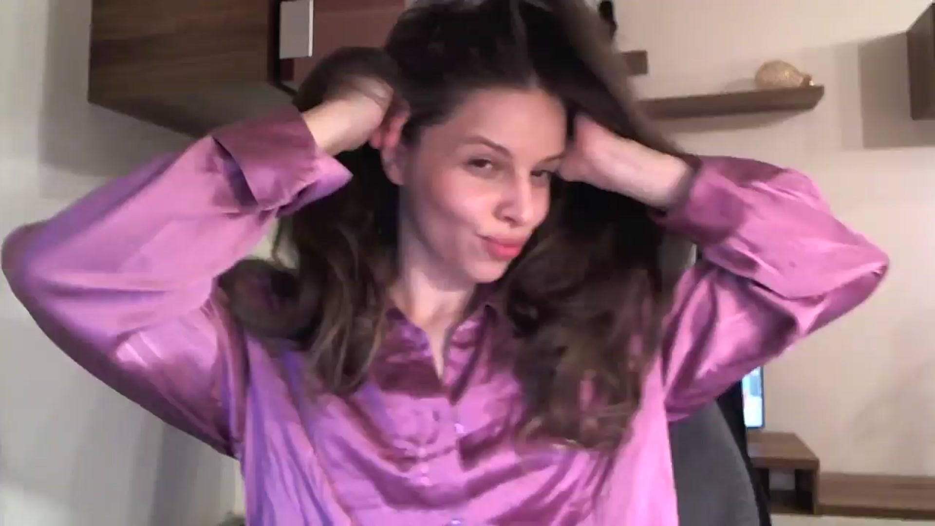 Gallery image thumbnail from Heaven_hot's myfreecams stream on, 10/31/2024, 17:39 image 3 of 20