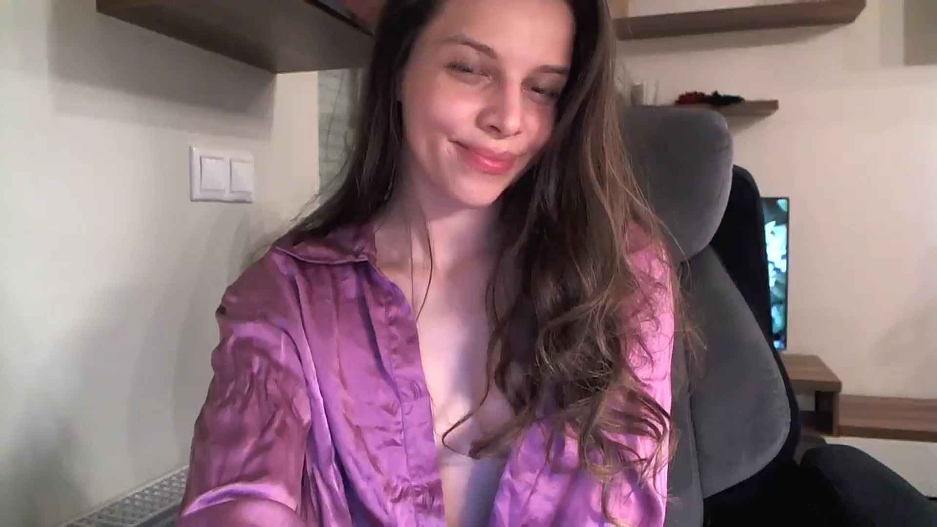 Gallery image thumbnail from Heaven_hot's myfreecams stream on, 10/31/2024, 17:39 image 20 of 20
