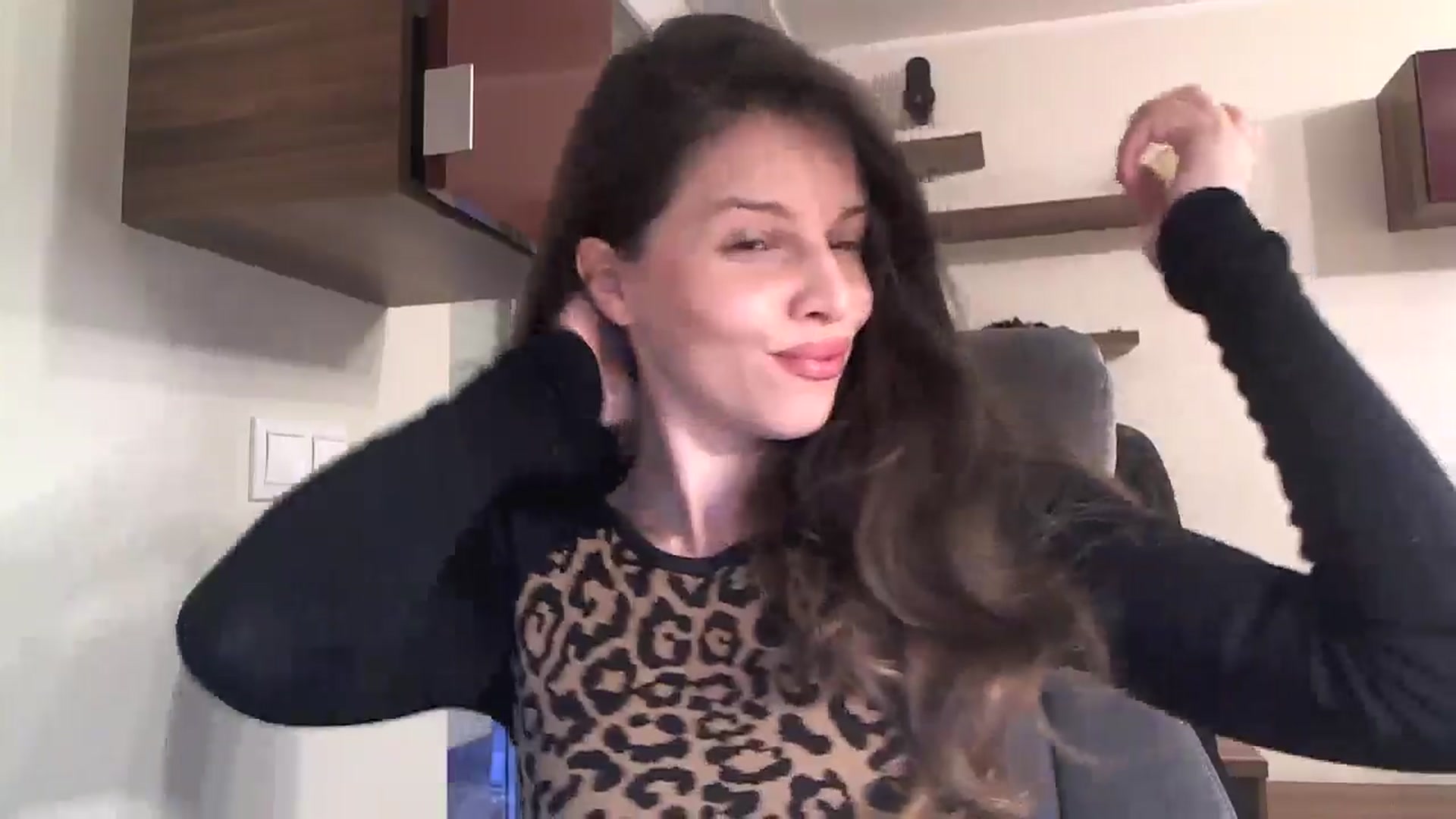 Gallery image thumbnail from Heaven_hot's myfreecams stream on, 11/07/2024, 15:34 image 2 of 20