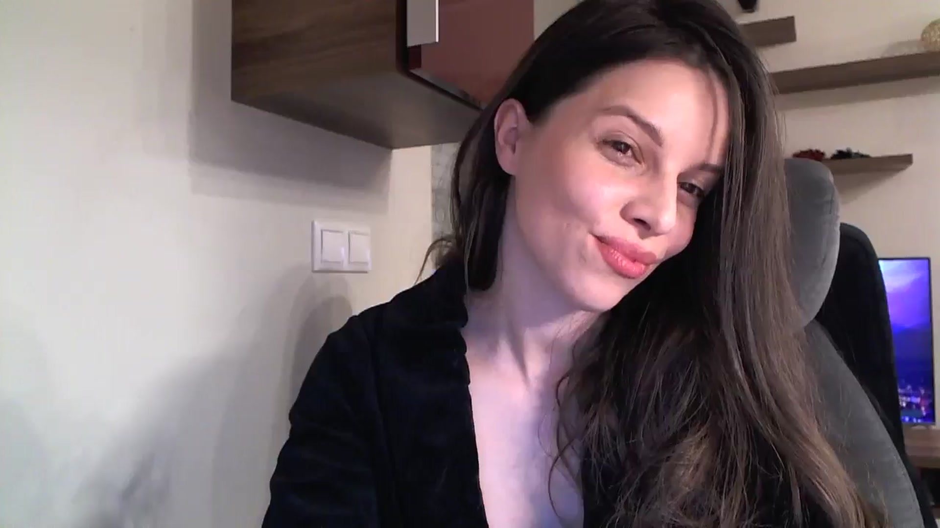 Gallery image thumbnail from Heaven_hot's myfreecams stream on, 11/11/2024, 17:39 image 15 of 20