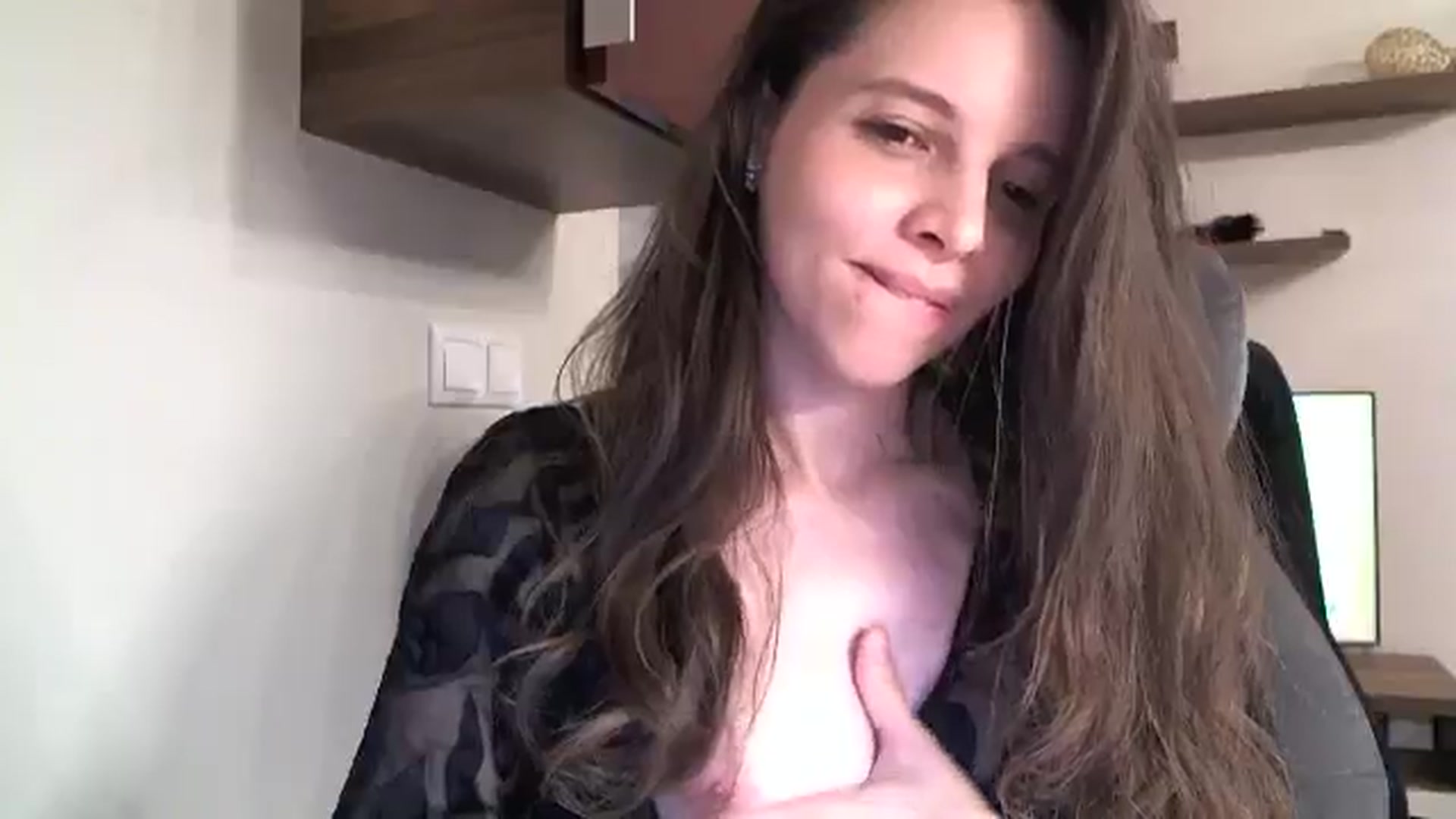 Gallery image thumbnail from Heaven_hot's myfreecams stream on, 11/16/2024, 15:50 image 14 of 20