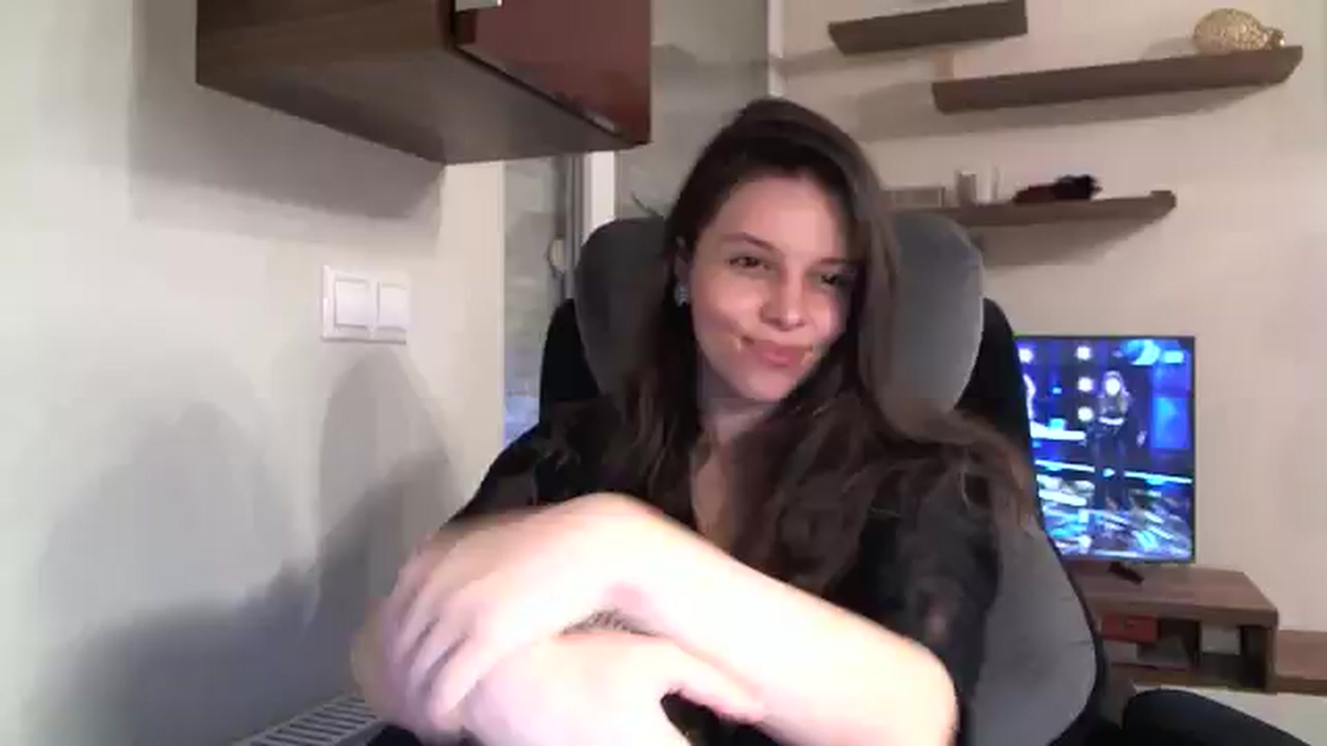 Gallery image thumbnail from Heaven_hot's myfreecams stream on, 11/16/2024, 15:50 image 13 of 20