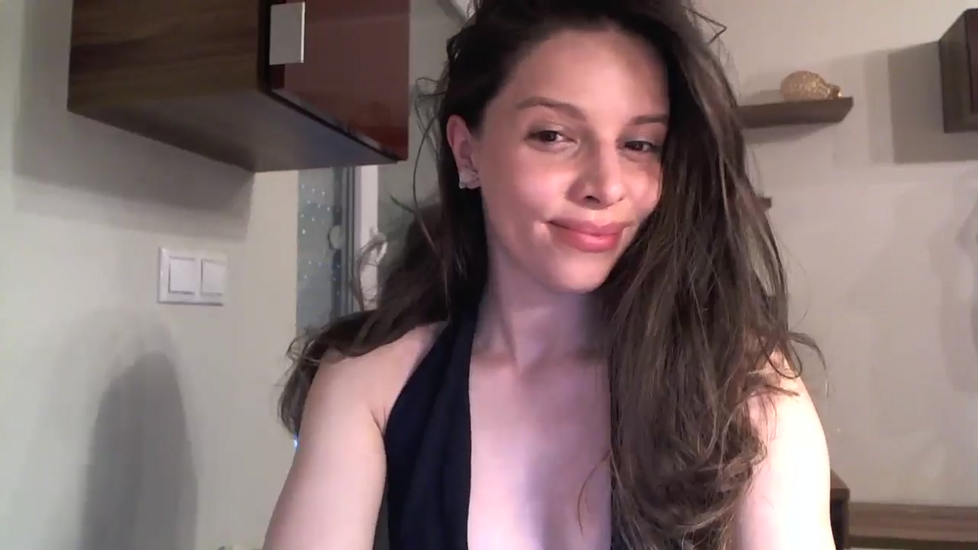 Gallery image thumbnail from Heaven_hot's myfreecams stream on, 11/17/2024, 16:09 image 6 of 20