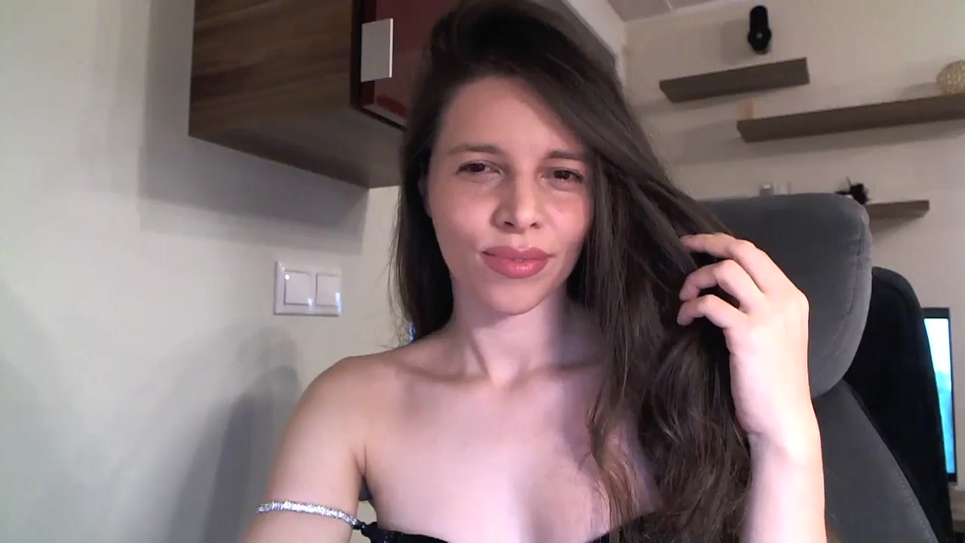 Gallery image thumbnail from Heaven_hot's myfreecams stream on, 11/20/2024, 15:04 image 17 of 20