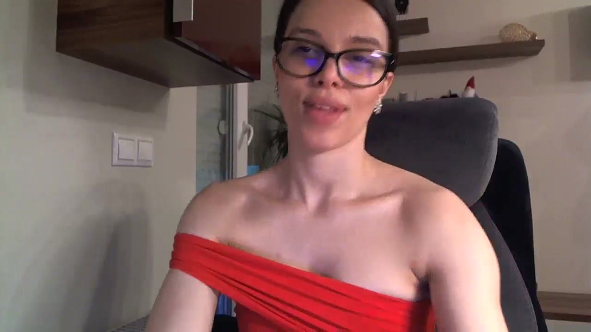 Gallery image thumbnail from Heaven_hot's myfreecams stream on, 11/23/2024, 15:19 image 6 of 20