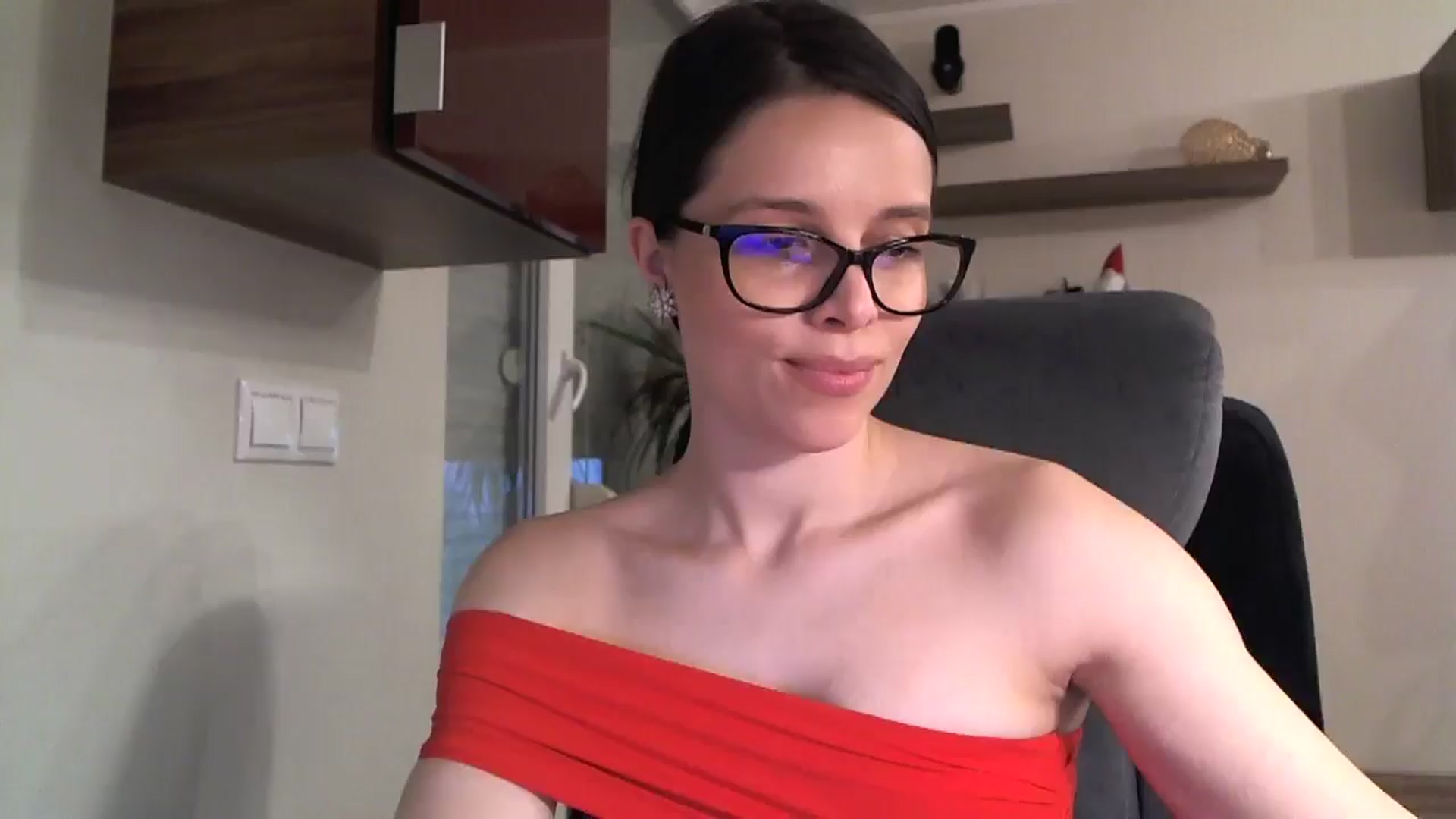 Gallery image thumbnail from Heaven_hot's myfreecams stream on, 11/23/2024, 15:19 image 4 of 20