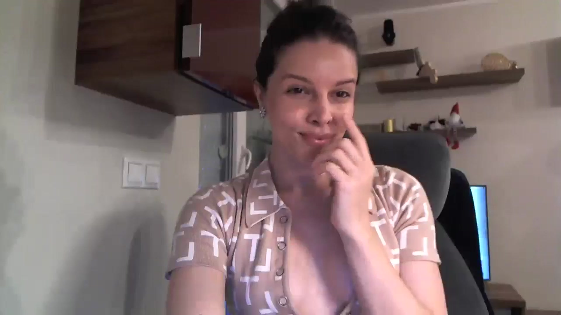 Gallery image thumbnail from Heaven_hot's myfreecams stream on, 11/24/2024, 15:37 image 3 of 20