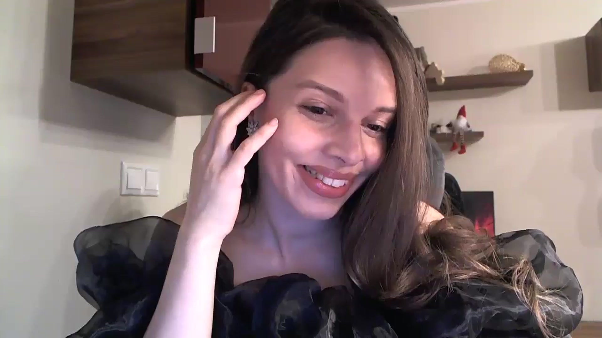 Gallery image thumbnail from Heaven_hot's myfreecams stream on, 11/25/2024, 15:37 image 5 of 20