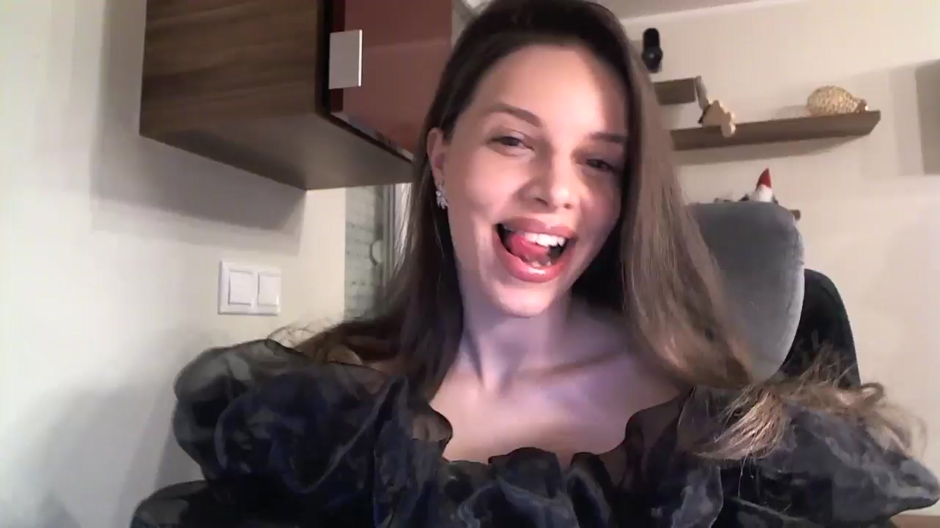 Gallery image thumbnail from Heaven_hot's myfreecams stream on, 11/25/2024, 15:37 image 12 of 20