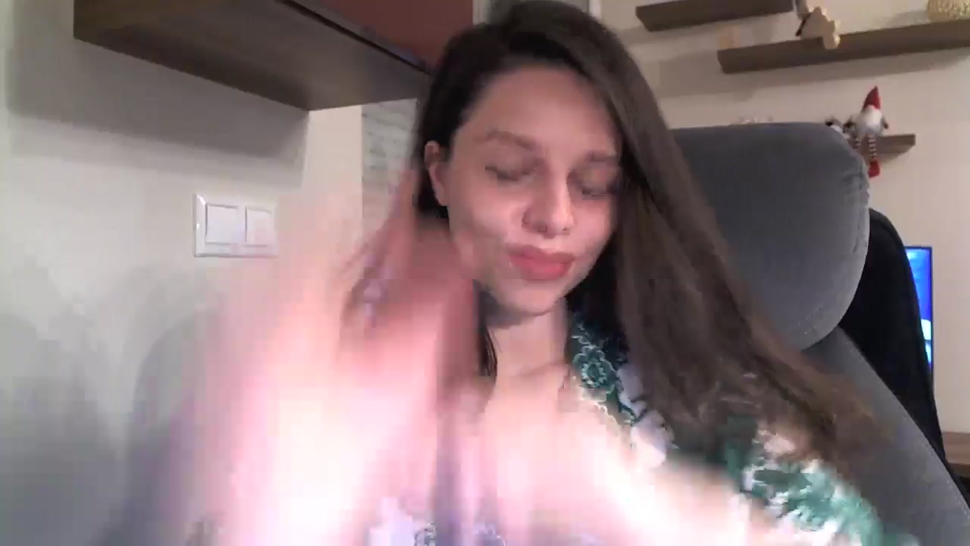 Gallery image thumbnail from Heaven_hot's myfreecams stream on, 12/03/2024, 17:21 image 18 of 20