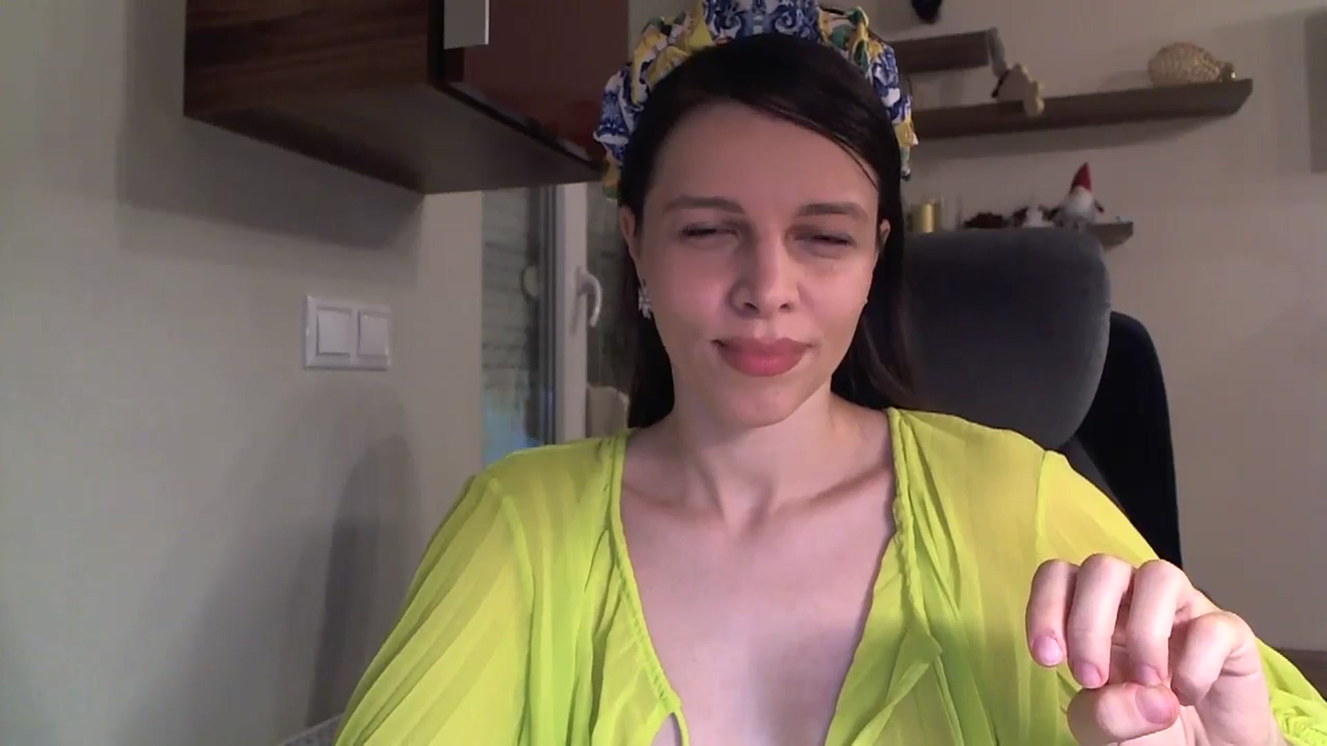 Gallery image thumbnail from Heaven_hot's myfreecams stream on, 12/05/2024, 17:02 image 15 of 20