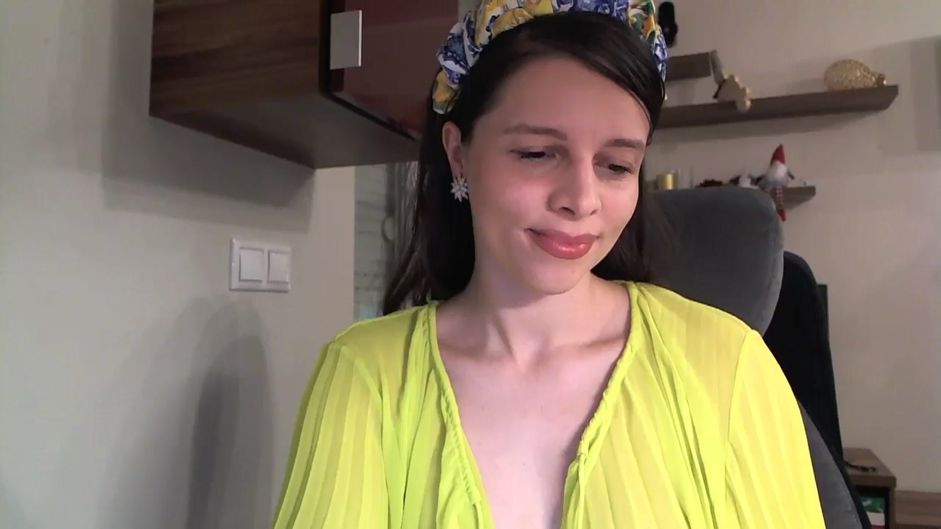 Gallery image thumbnail from Heaven_hot's myfreecams stream on, 12/05/2024, 17:02 image 9 of 20