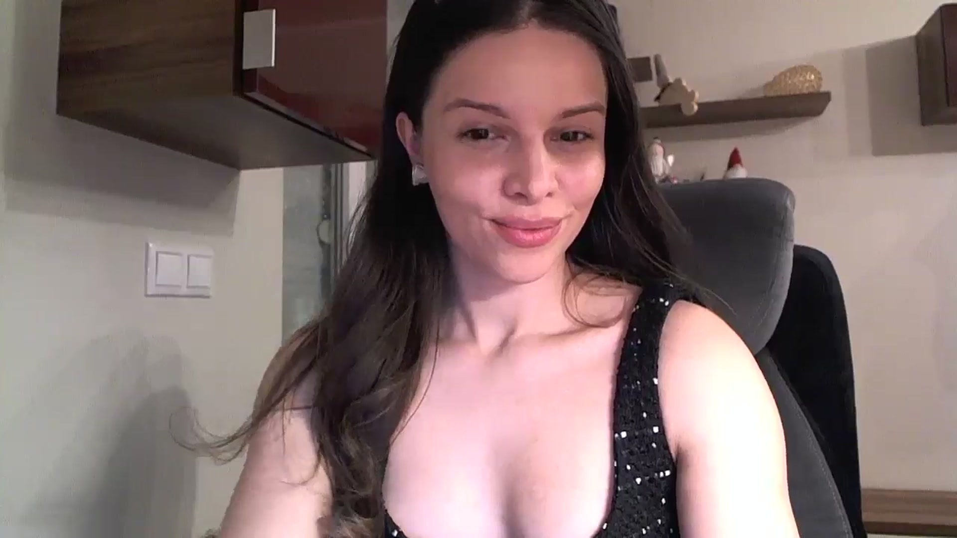 Gallery image thumbnail from Heaven_hot's myfreecams stream on, 12/14/2024, 13:32 image 9 of 20