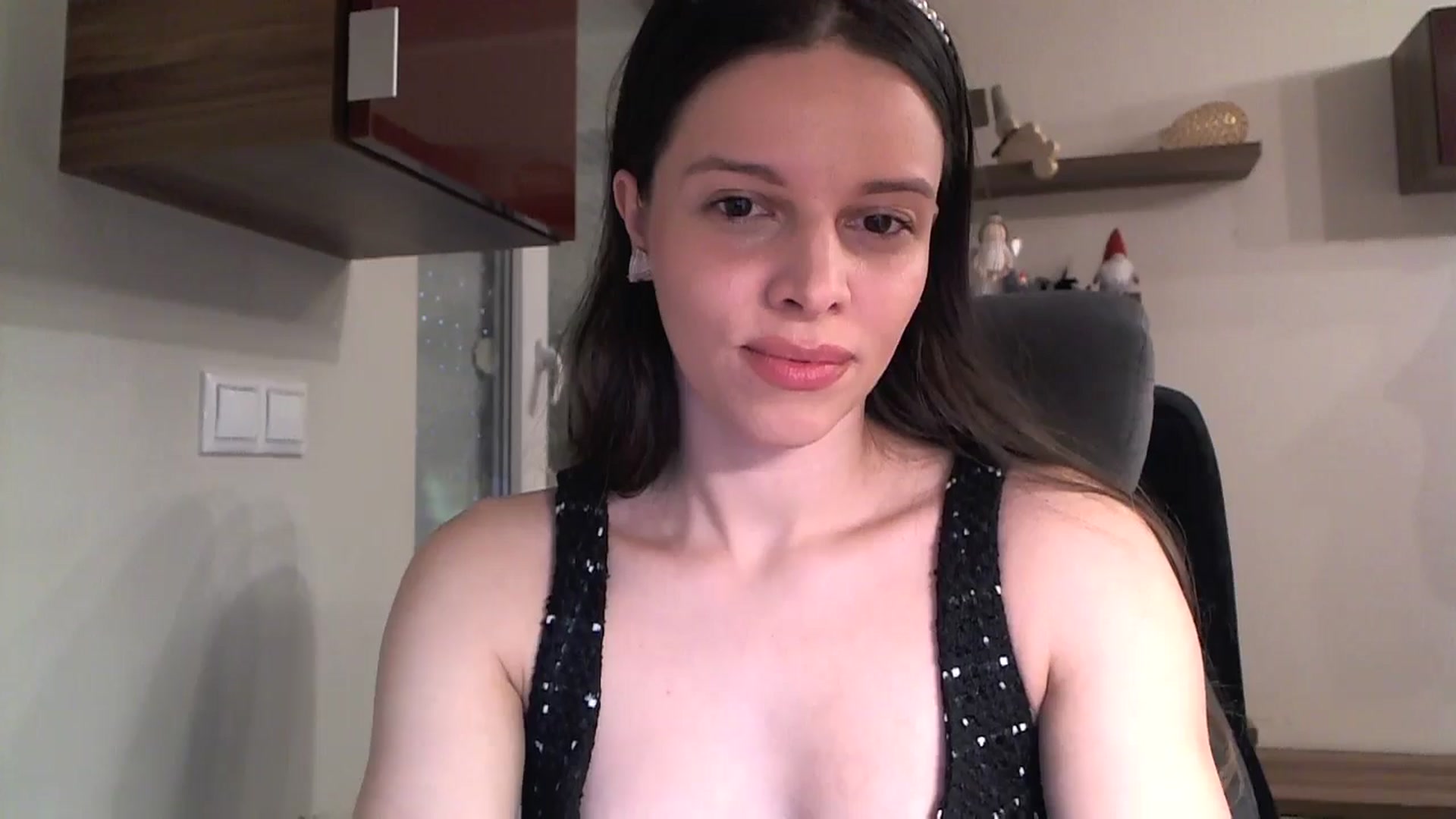 Gallery image thumbnail from Heaven_hot's myfreecams stream on, 12/14/2024, 13:32 image 5 of 20