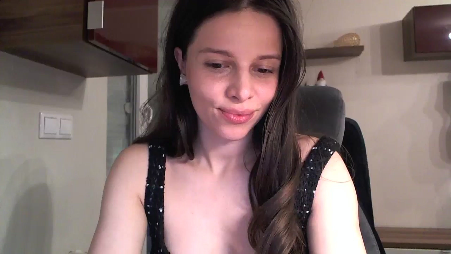 Gallery image thumbnail from Heaven_hot's myfreecams stream on, 12/14/2024, 13:32 image 15 of 20