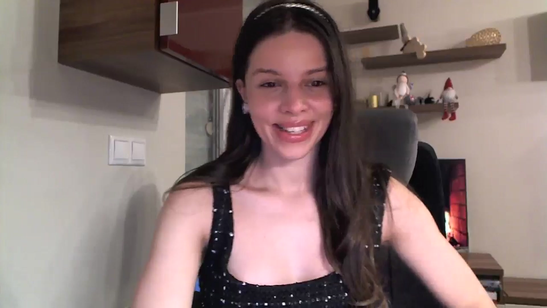 Gallery image thumbnail from Heaven_hot's myfreecams stream on, 12/14/2024, 15:05 image 3 of 20