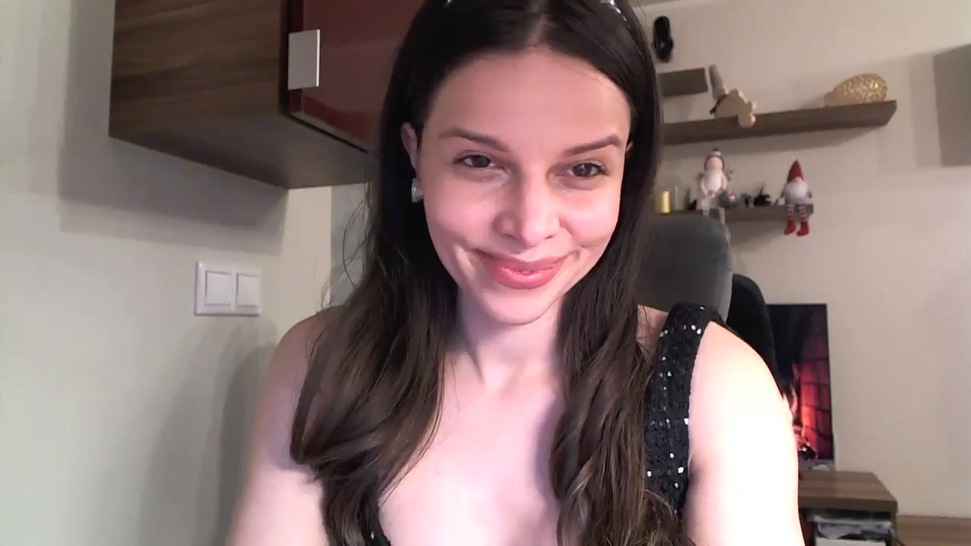 Gallery image thumbnail from Heaven_hot's myfreecams stream on, 12/14/2024, 15:05 image 4 of 20