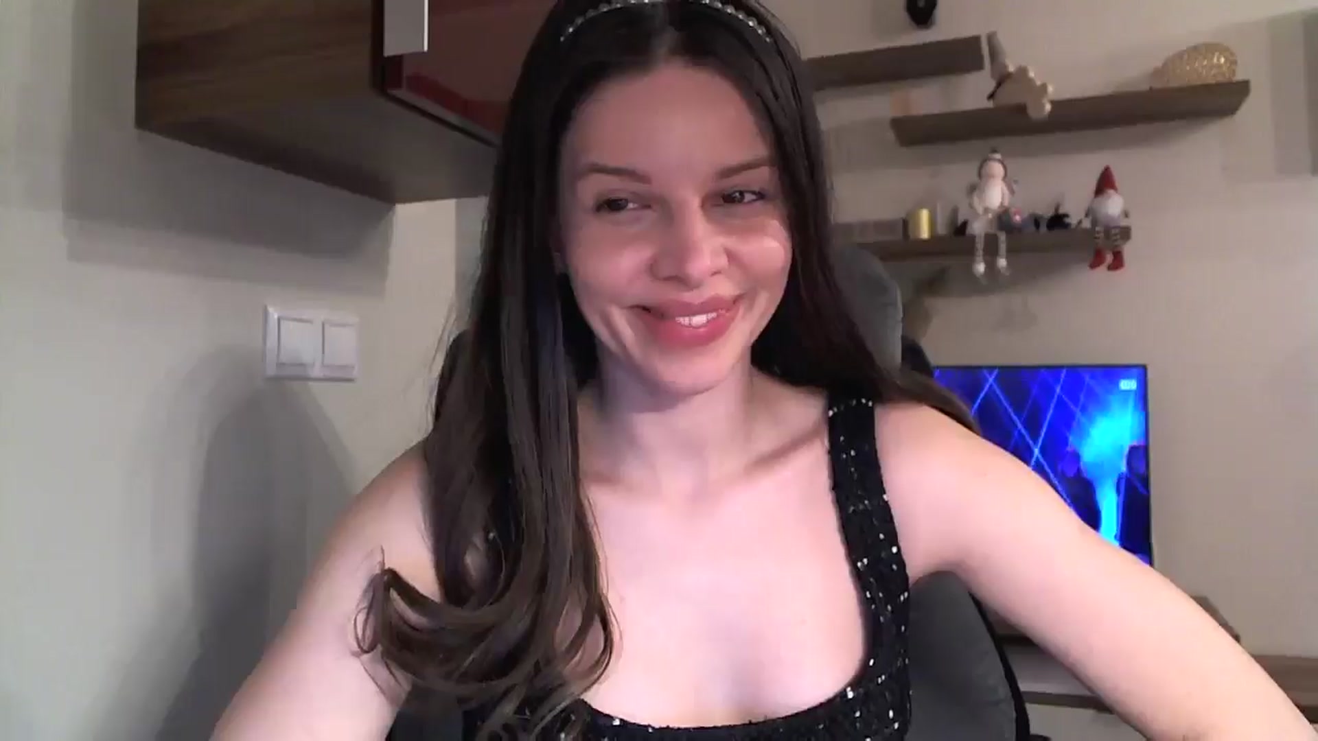 Gallery image thumbnail from Heaven_hot's myfreecams stream on, 12/14/2024, 15:05 image 11 of 20