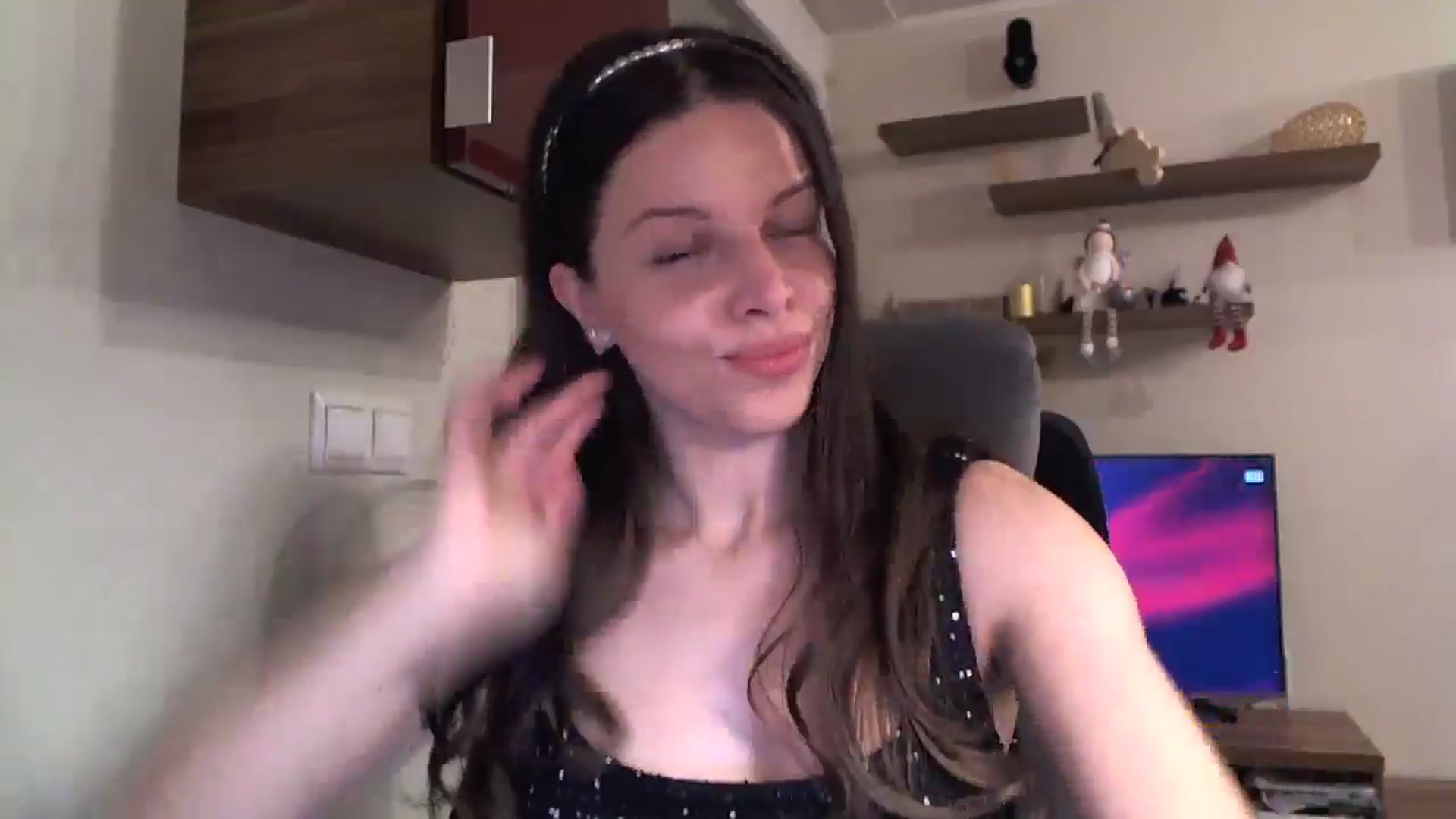 Gallery image thumbnail from Heaven_hot's myfreecams stream on, 12/14/2024, 15:05 image 13 of 20