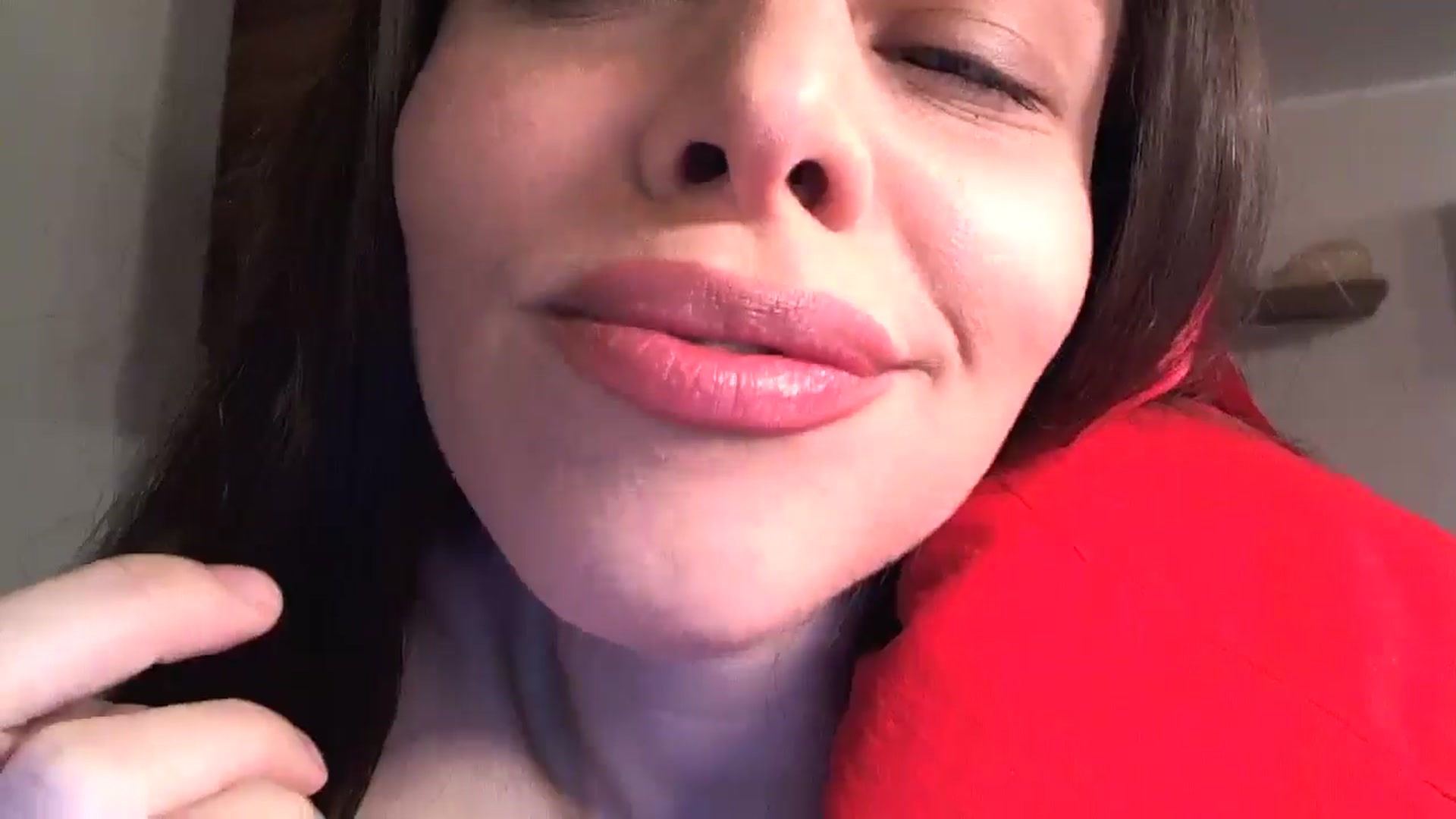 Gallery image thumbnail from Heaven_hot's myfreecams stream on, 12/15/2024, 13:31 image 10 of 20