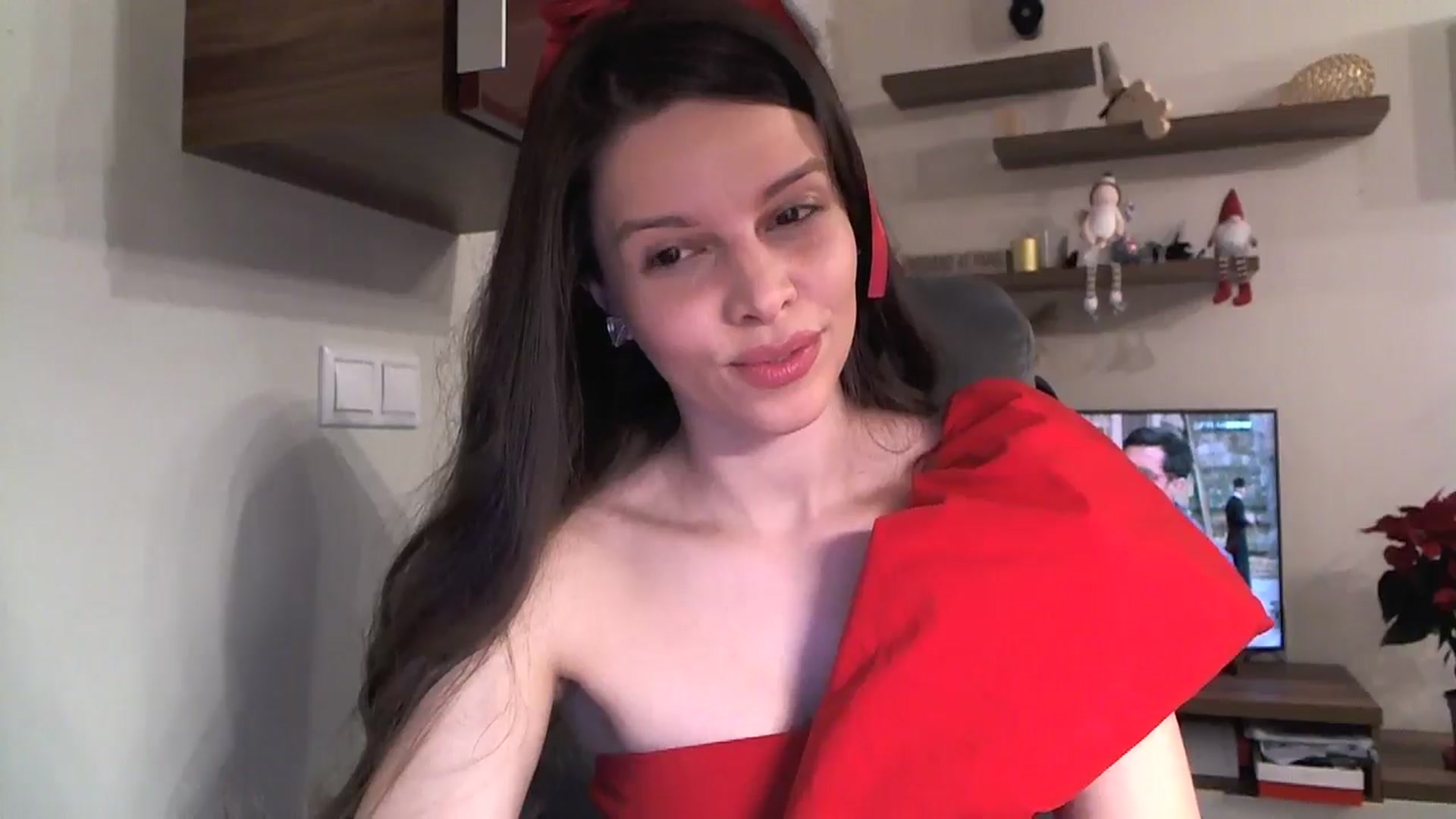 Gallery image thumbnail from Heaven_hot's myfreecams stream on, 12/15/2024, 13:31 image 8 of 20