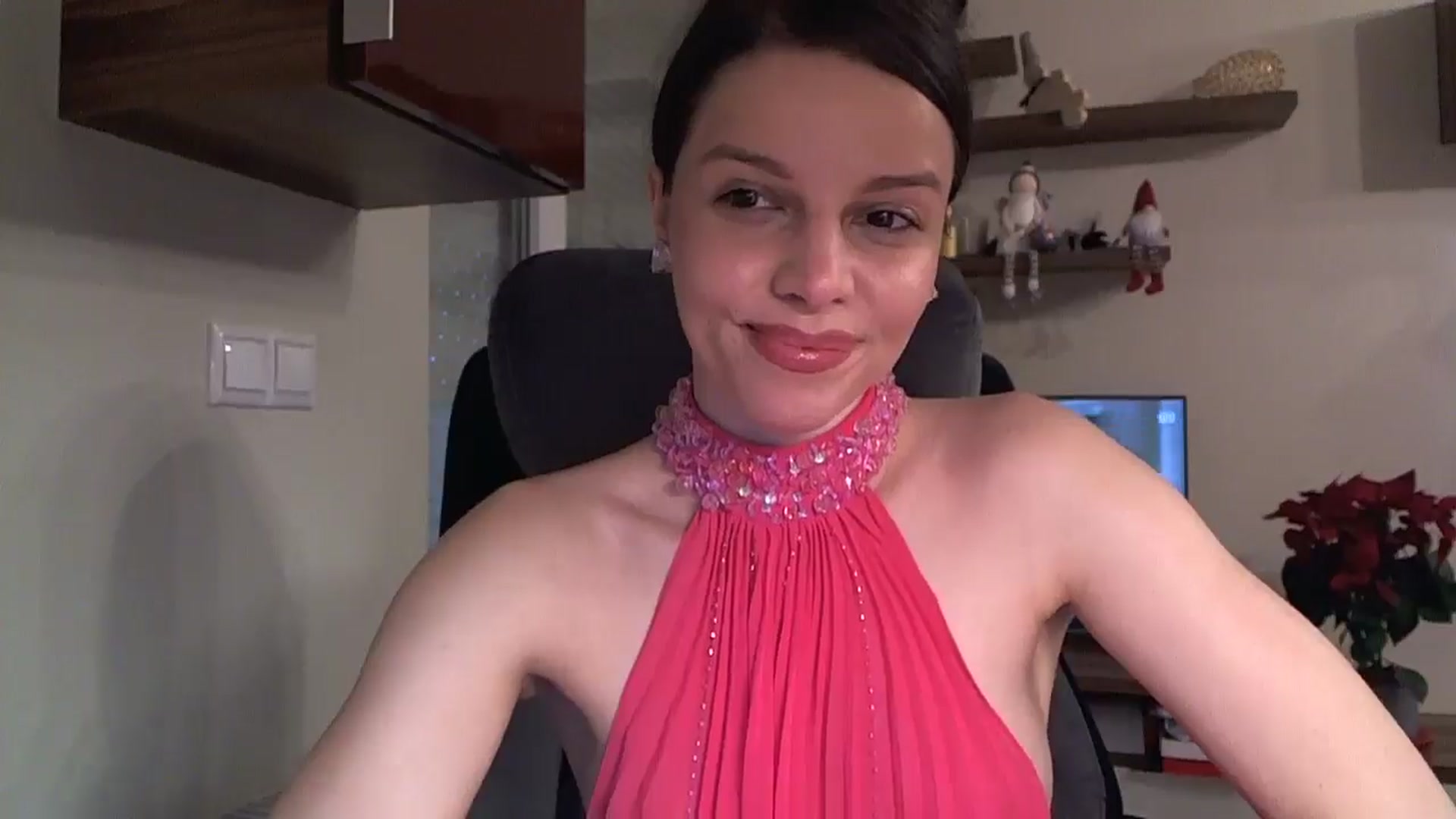 Gallery image thumbnail from Heaven_hot's myfreecams stream on, 12/15/2024, 15:16 image 6 of 20