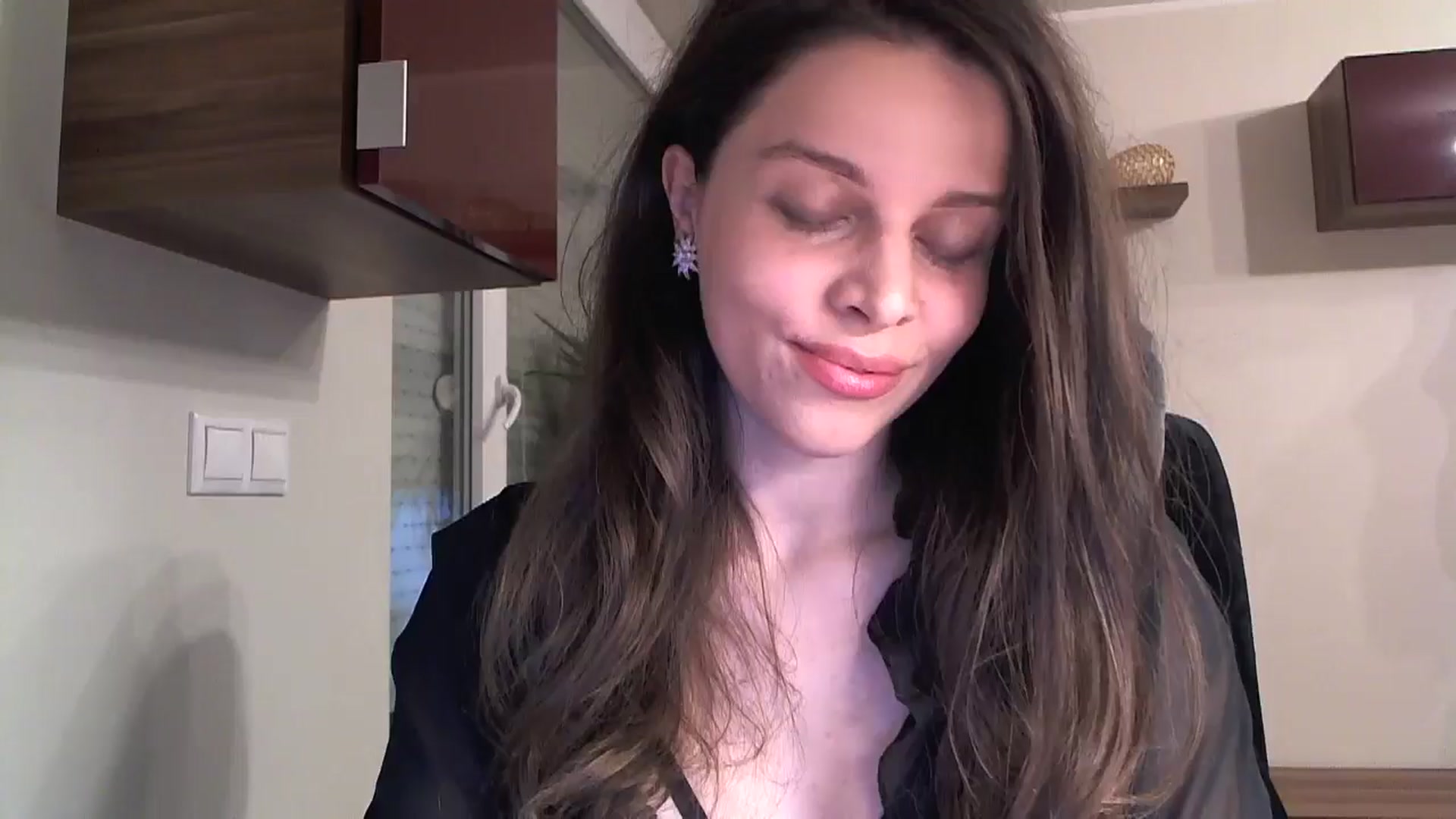 Gallery image thumbnail from Heaven_hot's myfreecams stream on, 12/19/2024, 17:38 image 1 of 20