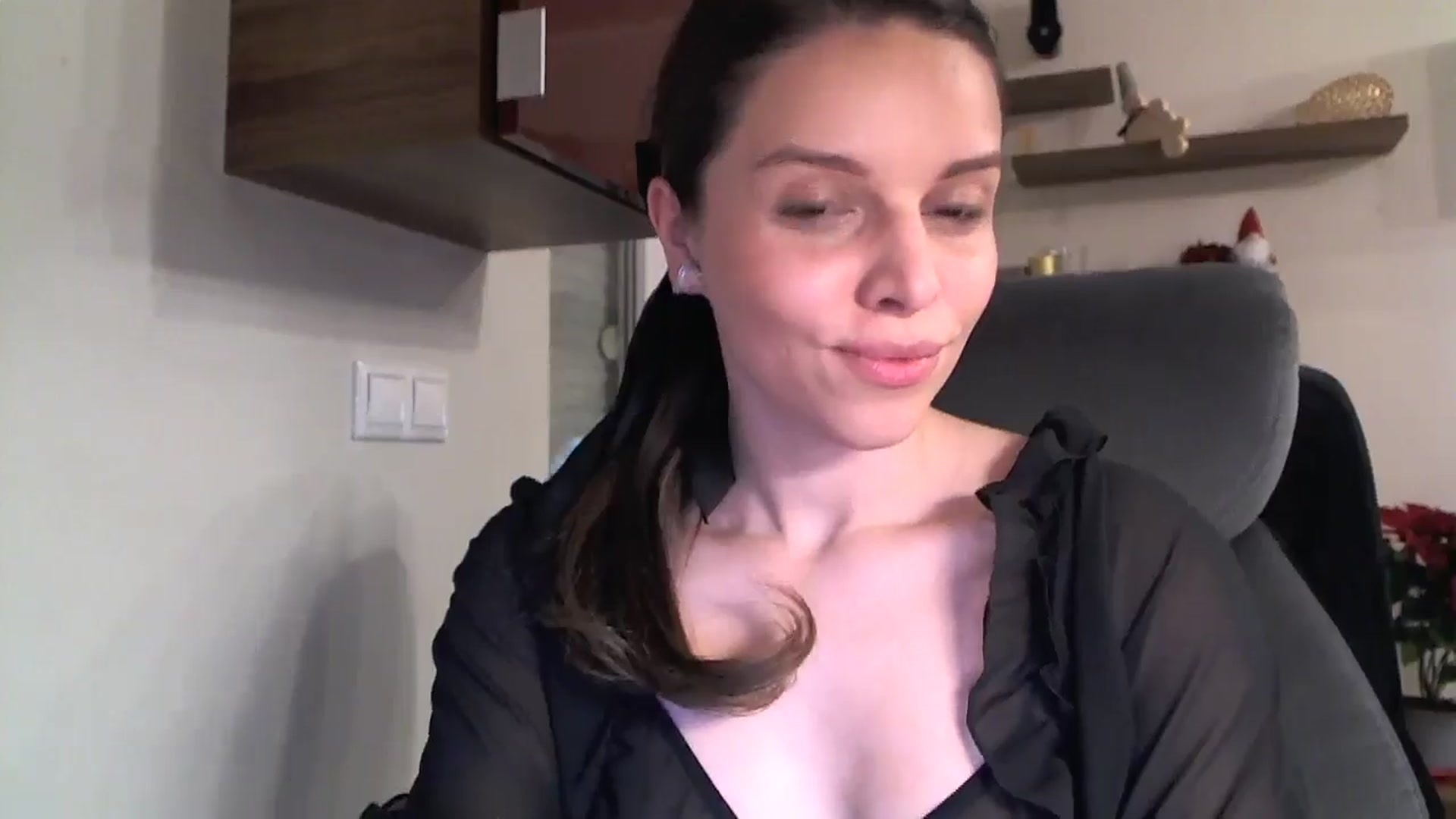 Gallery image thumbnail from Heaven_hot's myfreecams stream on, 12/29/2024, 15:25 image 16 of 20