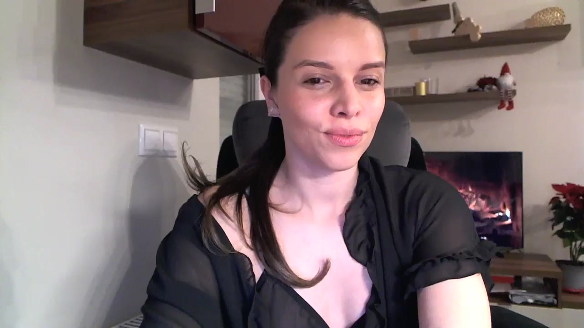 Gallery image thumbnail from Heaven_hot's myfreecams stream on, 12/29/2024, 15:25 image 11 of 20