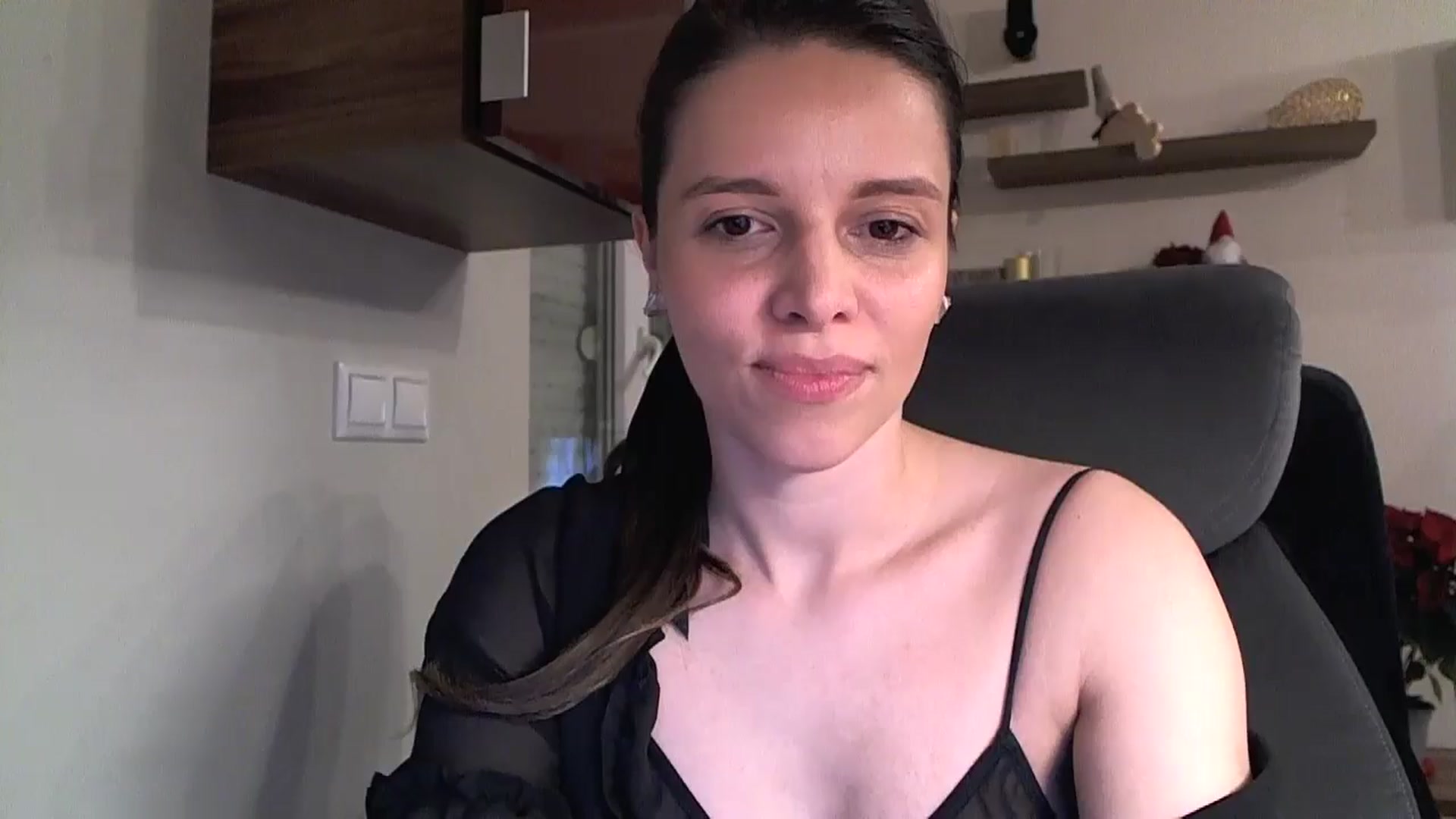 Gallery image thumbnail from Heaven_hot's myfreecams stream on, 12/29/2024, 15:25 image 19 of 20