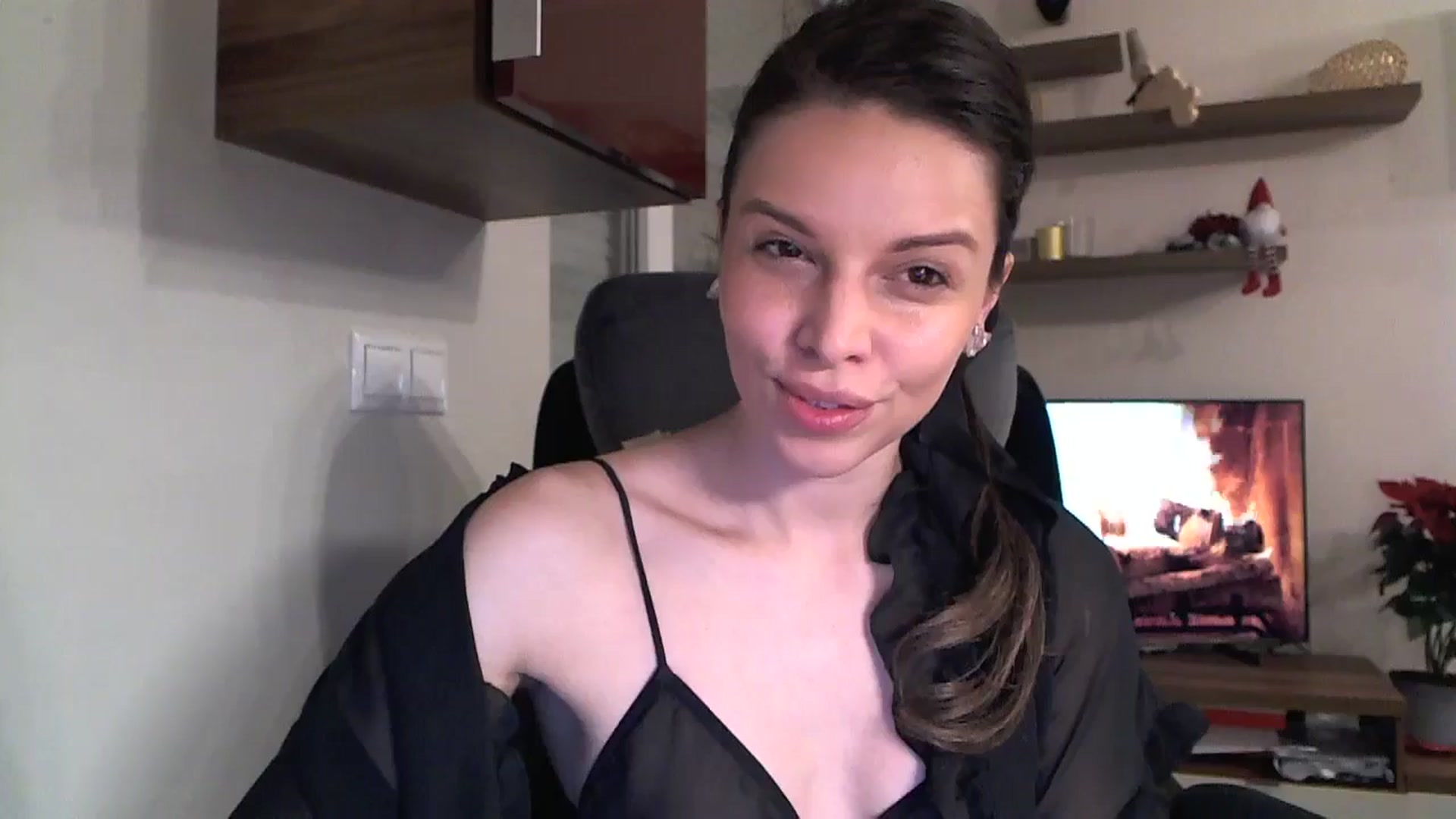 Gallery image thumbnail from Heaven_hot's myfreecams stream on, 12/29/2024, 15:25 image 12 of 20