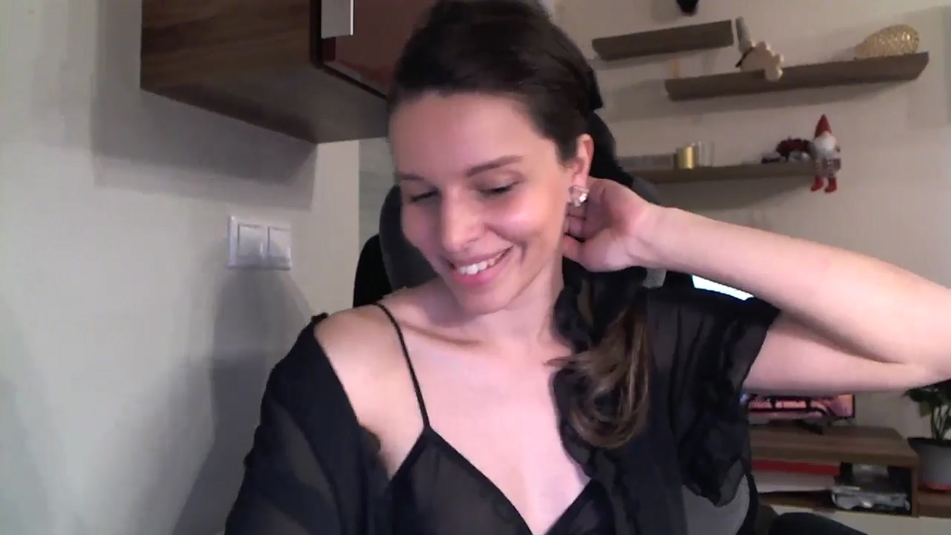 Gallery image thumbnail from Heaven_hot's myfreecams stream on, 12/29/2024, 15:25 image 14 of 20