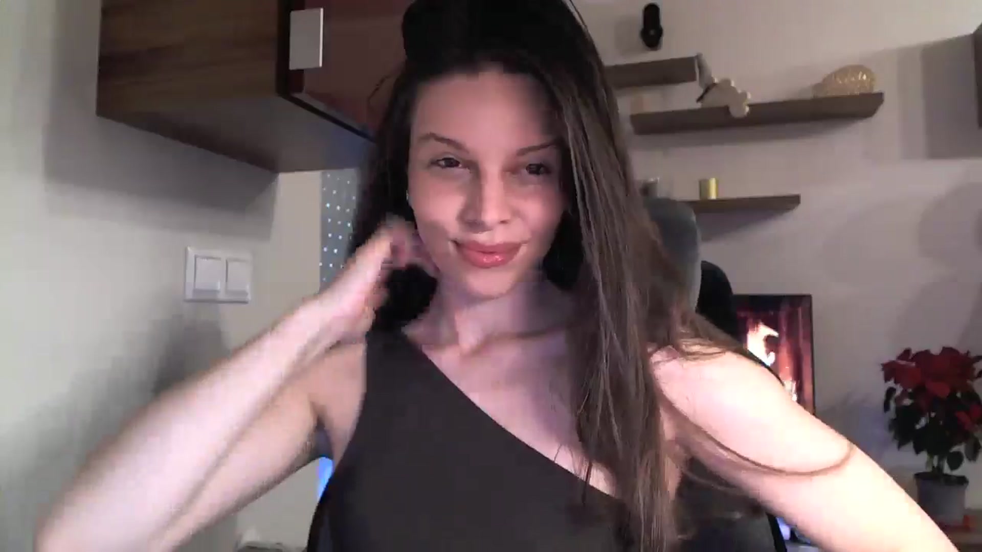 Gallery image thumbnail from Heaven_hot's myfreecams stream on, 01/04/2025, 14:15 image 12 of 20