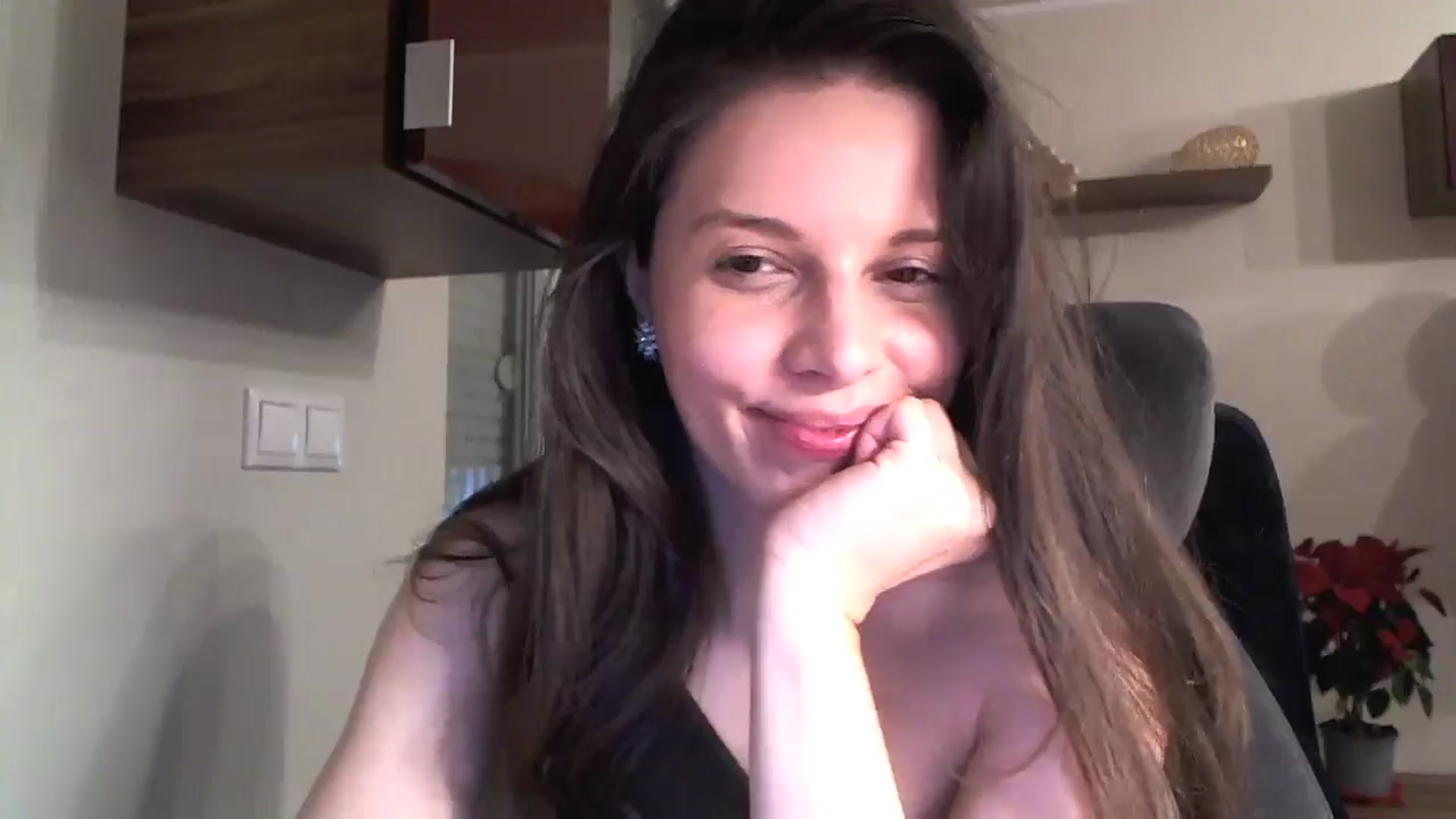 Gallery image thumbnail from Heaven_hot's myfreecams stream on, 01/04/2025, 15:30 image 18 of 20