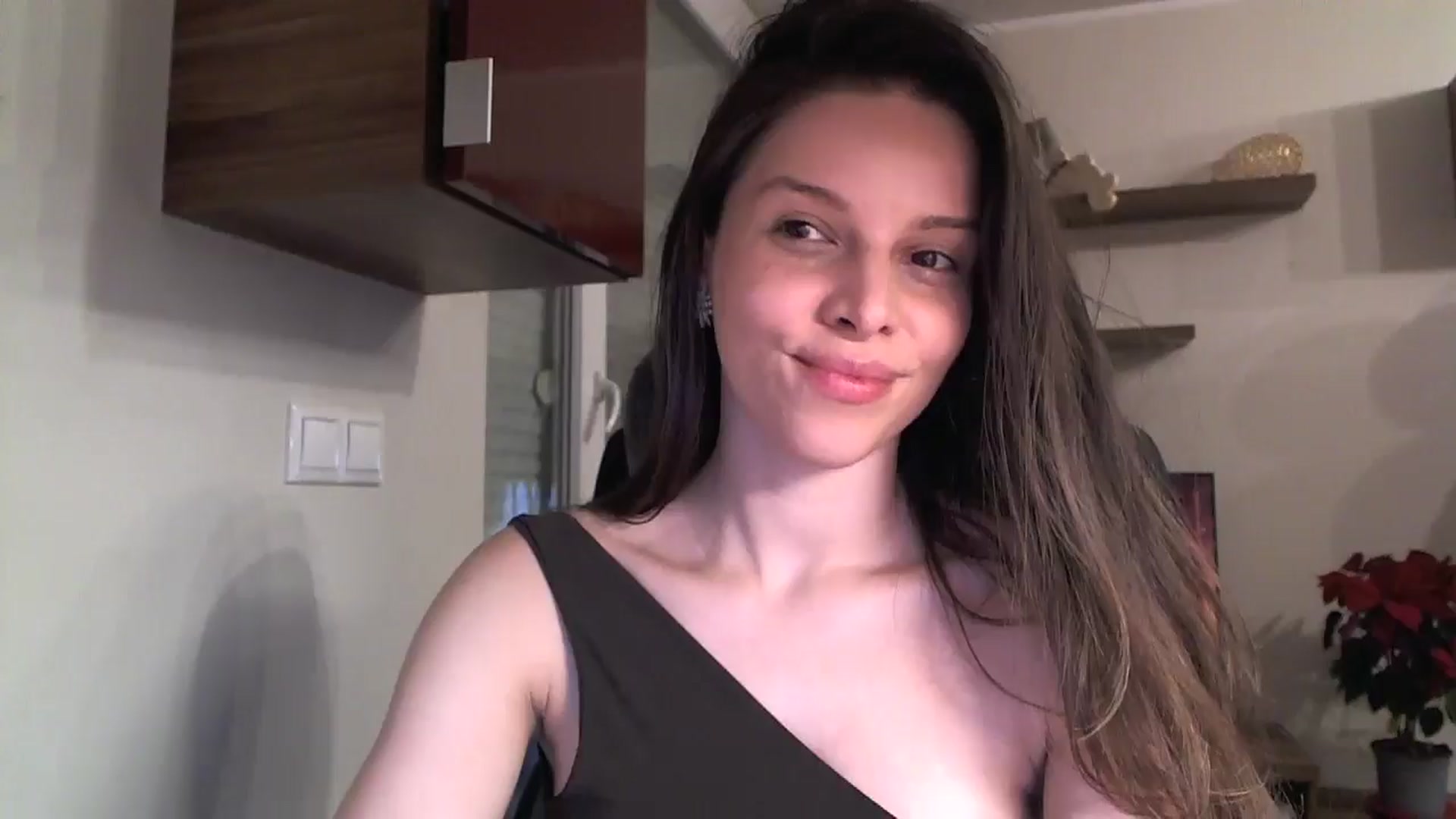 Gallery image thumbnail from Heaven_hot's myfreecams stream on, 01/04/2025, 15:30 image 8 of 20