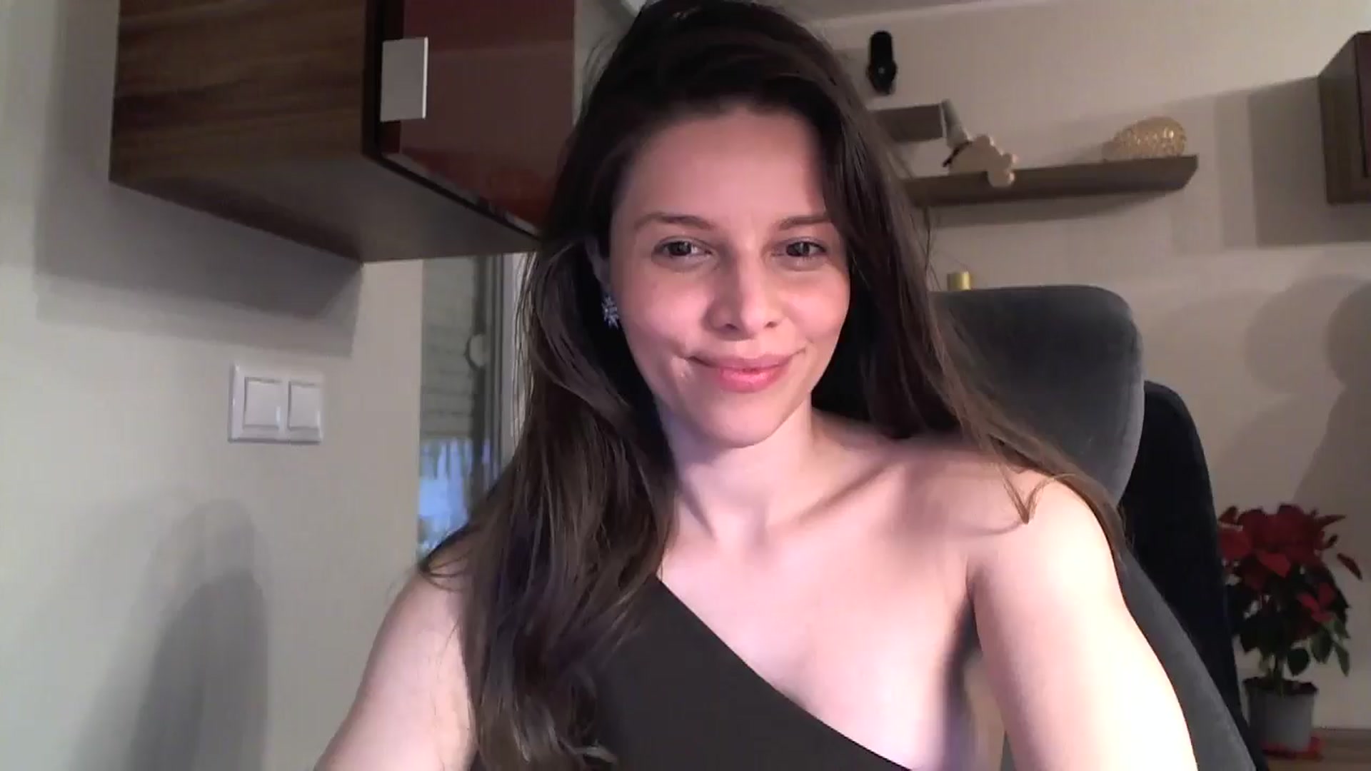 Gallery image thumbnail from Heaven_hot's myfreecams stream on, 01/04/2025, 15:30 image 16 of 20