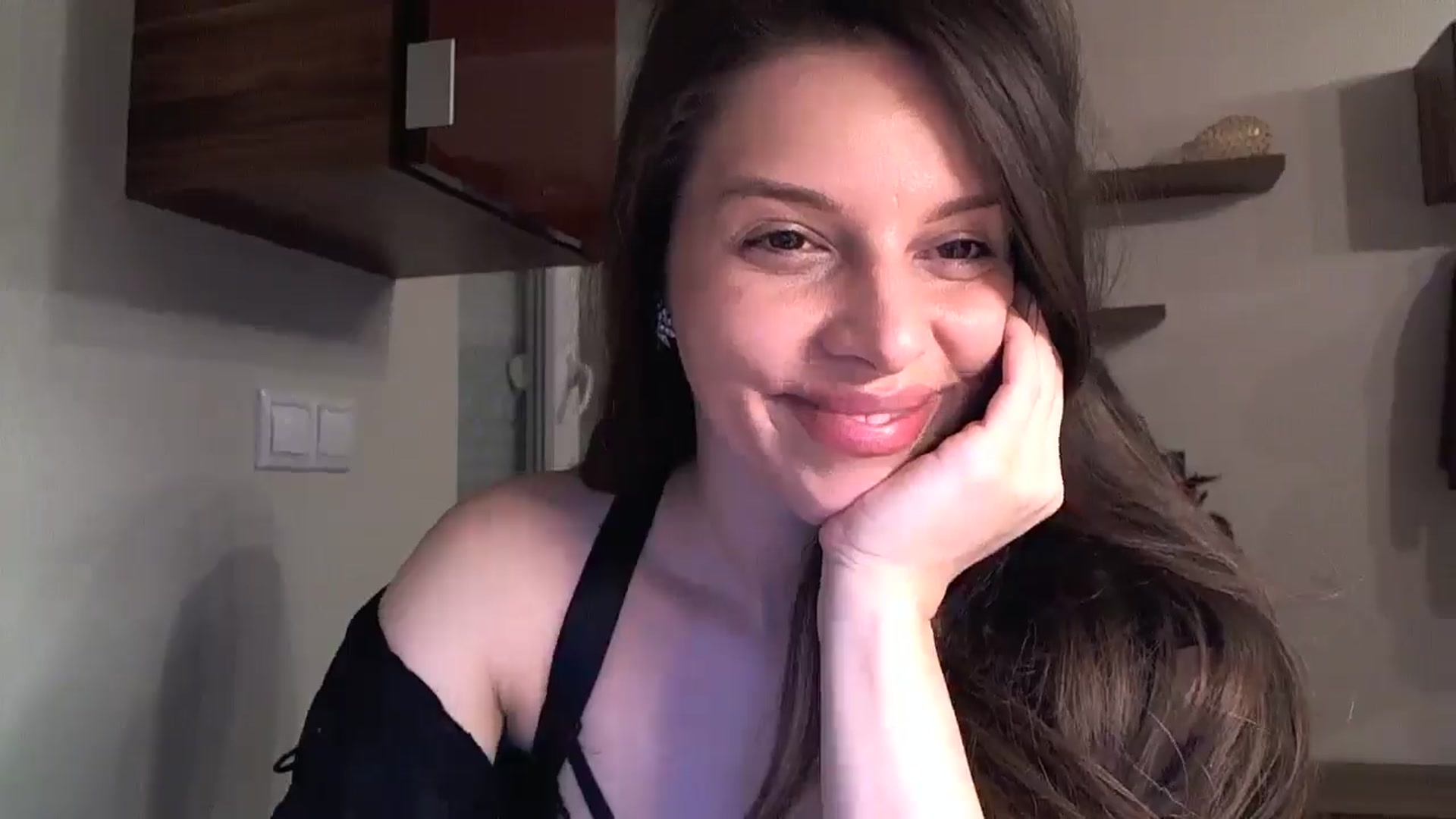 Gallery image thumbnail from Heaven_hot's myfreecams stream on, 01/05/2025, 16:01 image 6 of 20
