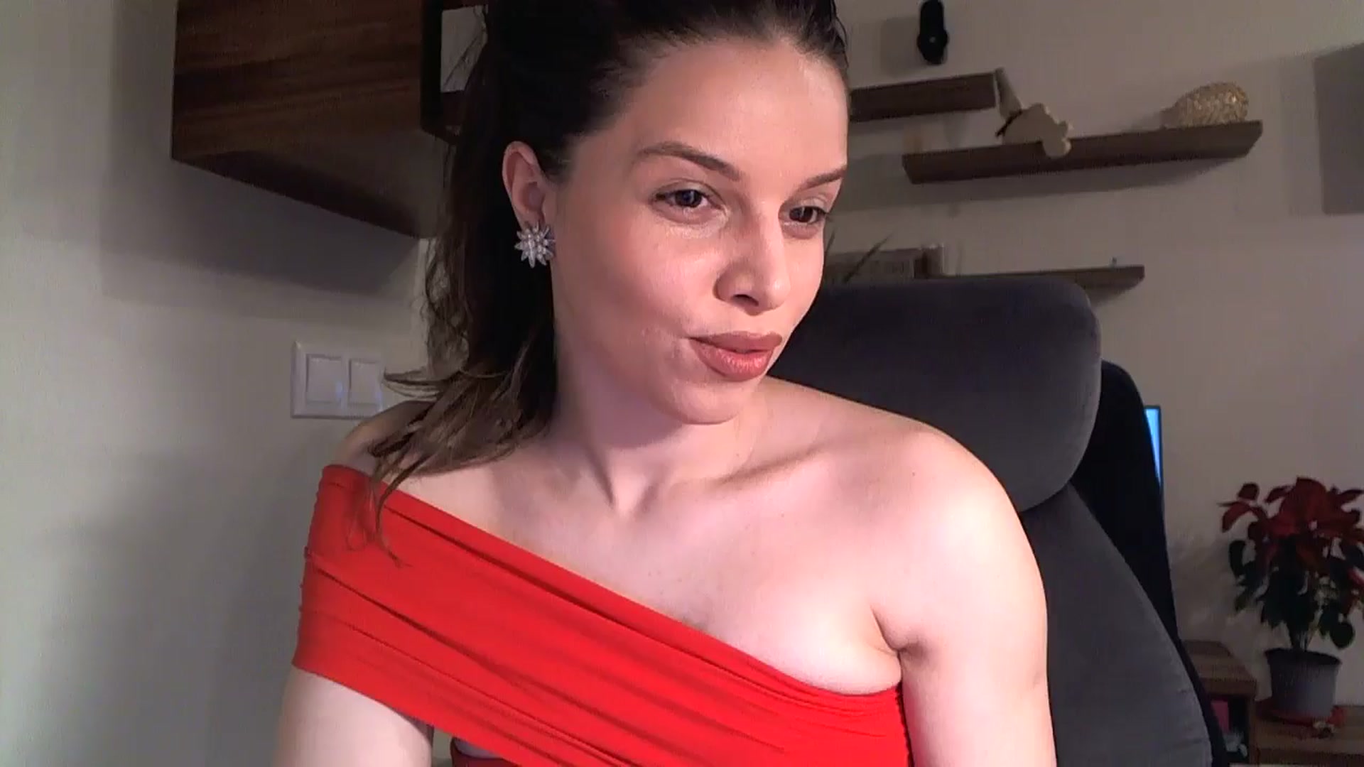 Gallery image thumbnail from Heaven_hot's myfreecams stream on, 01/09/2025, 14:54 image 7 of 20