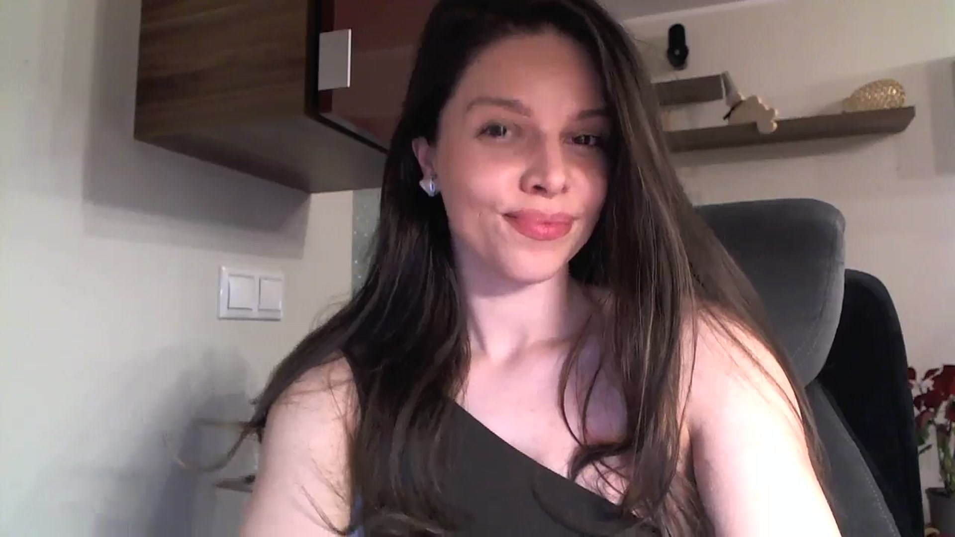 Gallery image thumbnail from Heaven_hot's myfreecams stream on, 01/16/2025, 14:46 image 2 of 20