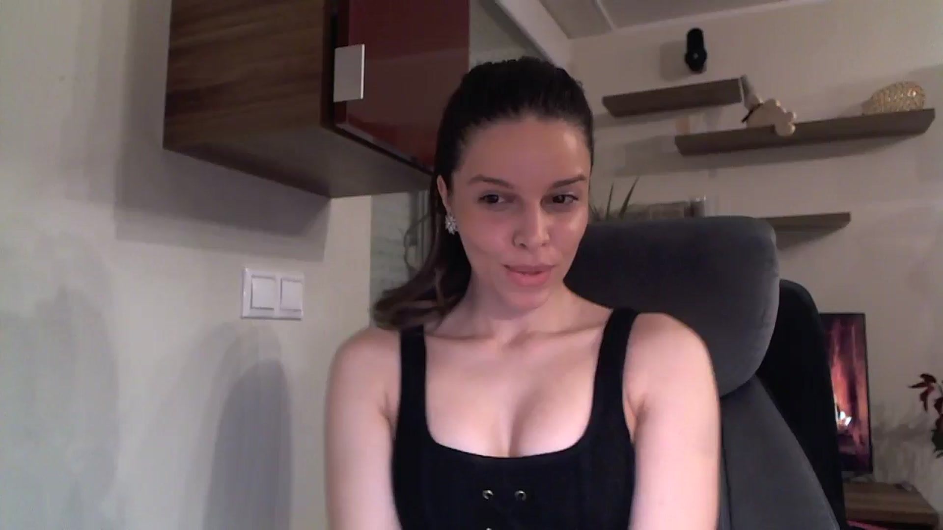 Gallery image thumbnail from Heaven_hot's myfreecams stream on, 01/17/2025, 16:14 image 10 of 20