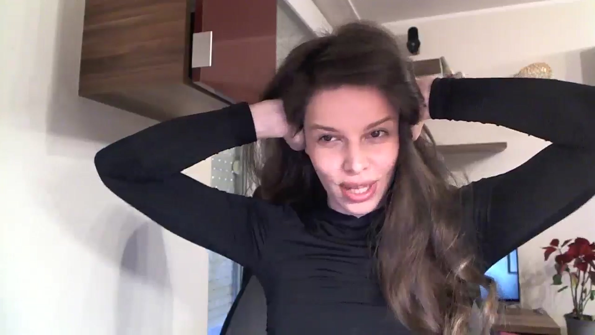 Gallery image thumbnail from Heaven_hot's myfreecams stream on, 01/18/2025, 12:33 image 14 of 20