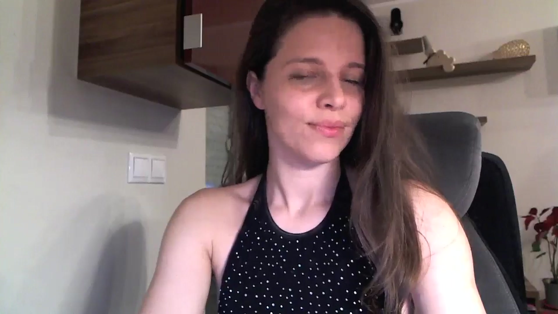 Gallery image thumbnail from Heaven_hot's myfreecams stream on, 01/19/2025, 16:20 image 14 of 20