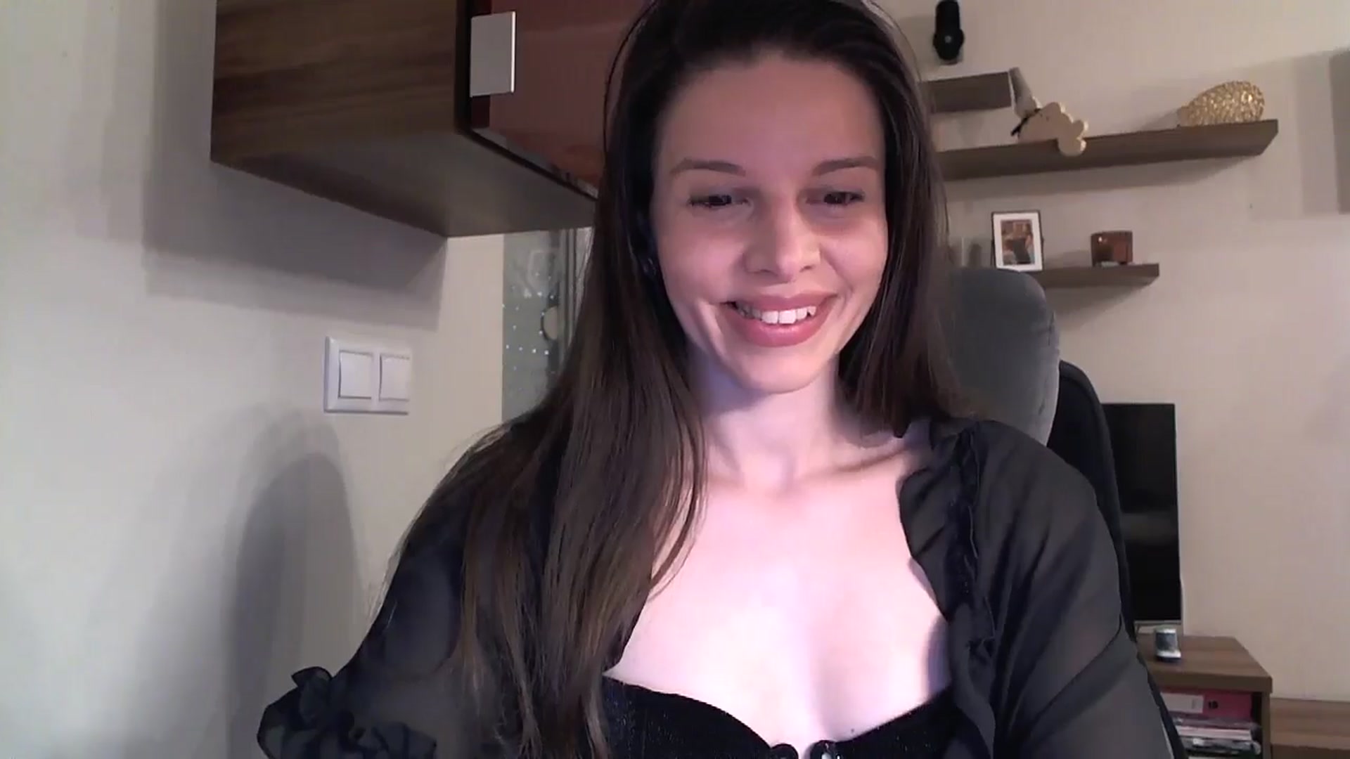 Gallery image thumbnail from Heaven_hot's myfreecams stream on, 02/04/2025, 15:53 image 3 of 20