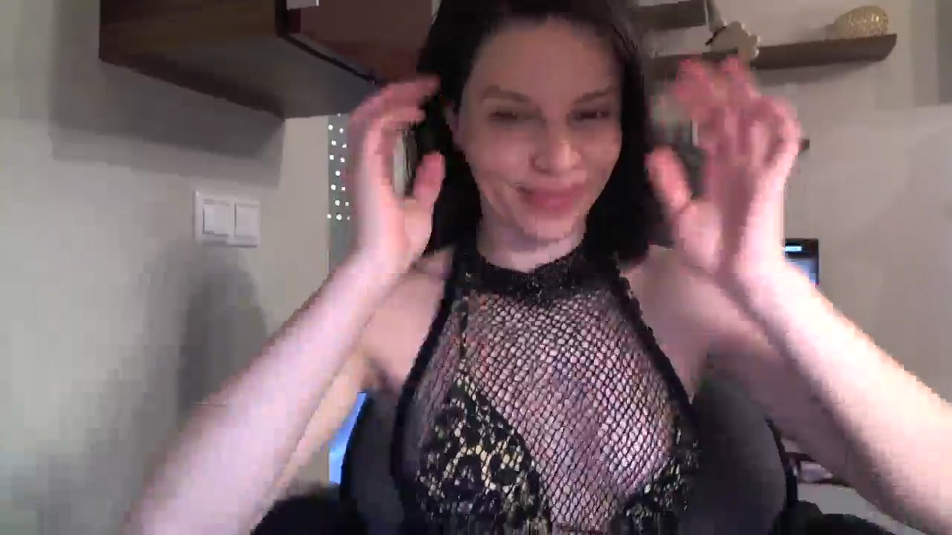 Gallery image thumbnail from Heaven_hot's myfreecams stream on, 02/08/2025, 15:54 image 9 of 20