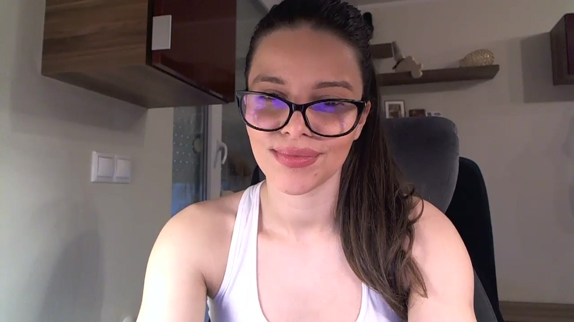 Gallery image thumbnail from Heaven_hot's myfreecams stream on, 02/16/2025, 15:36 image 17 of 20