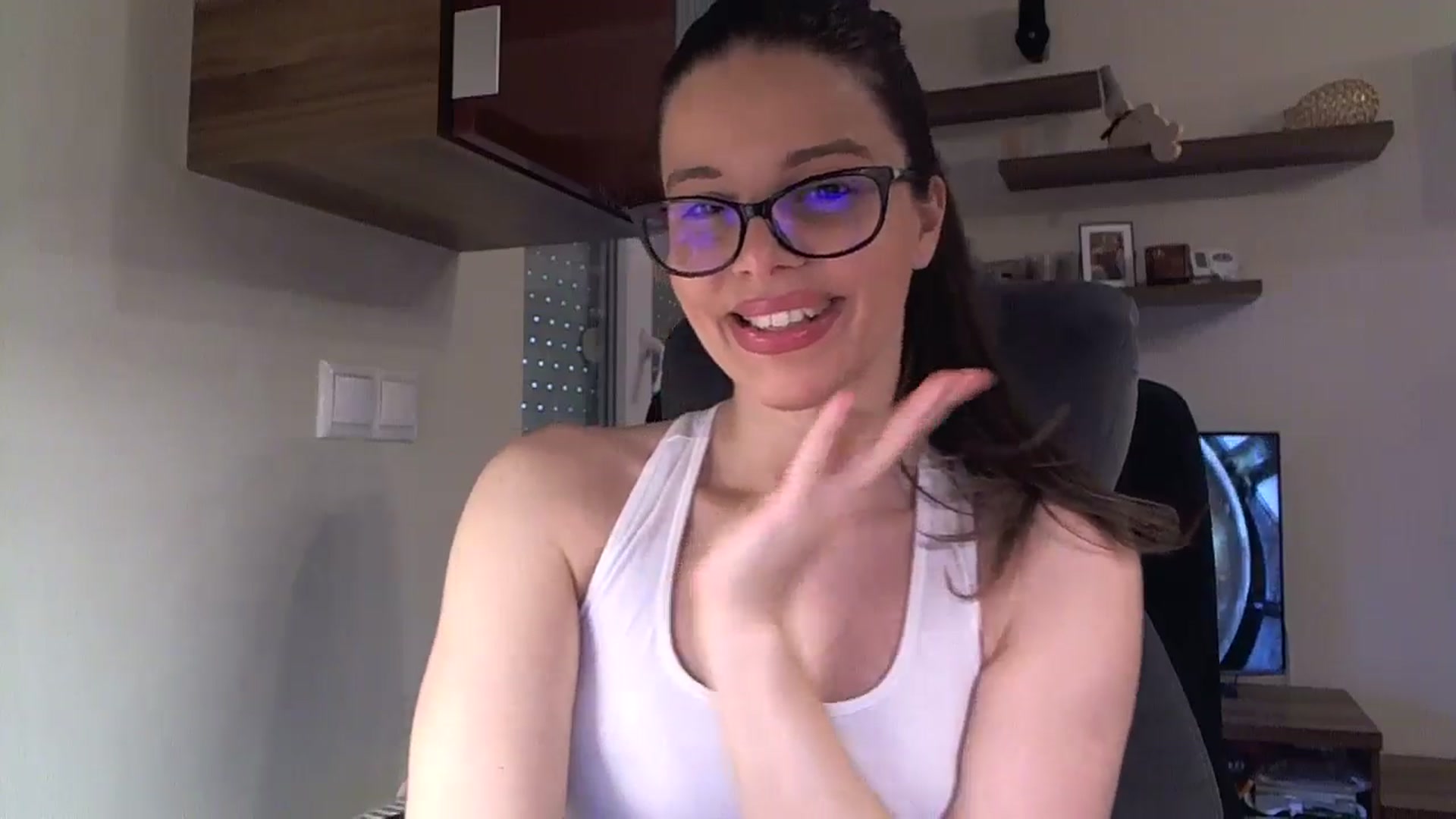 Gallery image thumbnail from Heaven_hot's myfreecams stream on, 02/16/2025, 15:36 image 3 of 20