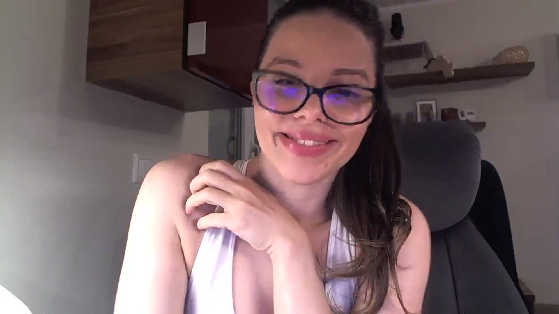 Gallery image thumbnail from Heaven_hot's myfreecams stream on, 02/16/2025, 15:50 image 2 of 20