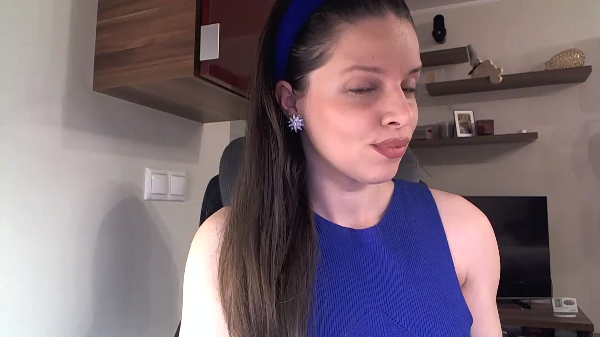 Gallery image thumbnail from Heaven_hot's myfreecams stream on, 02/21/2025, 17:15 image 10 of 20
