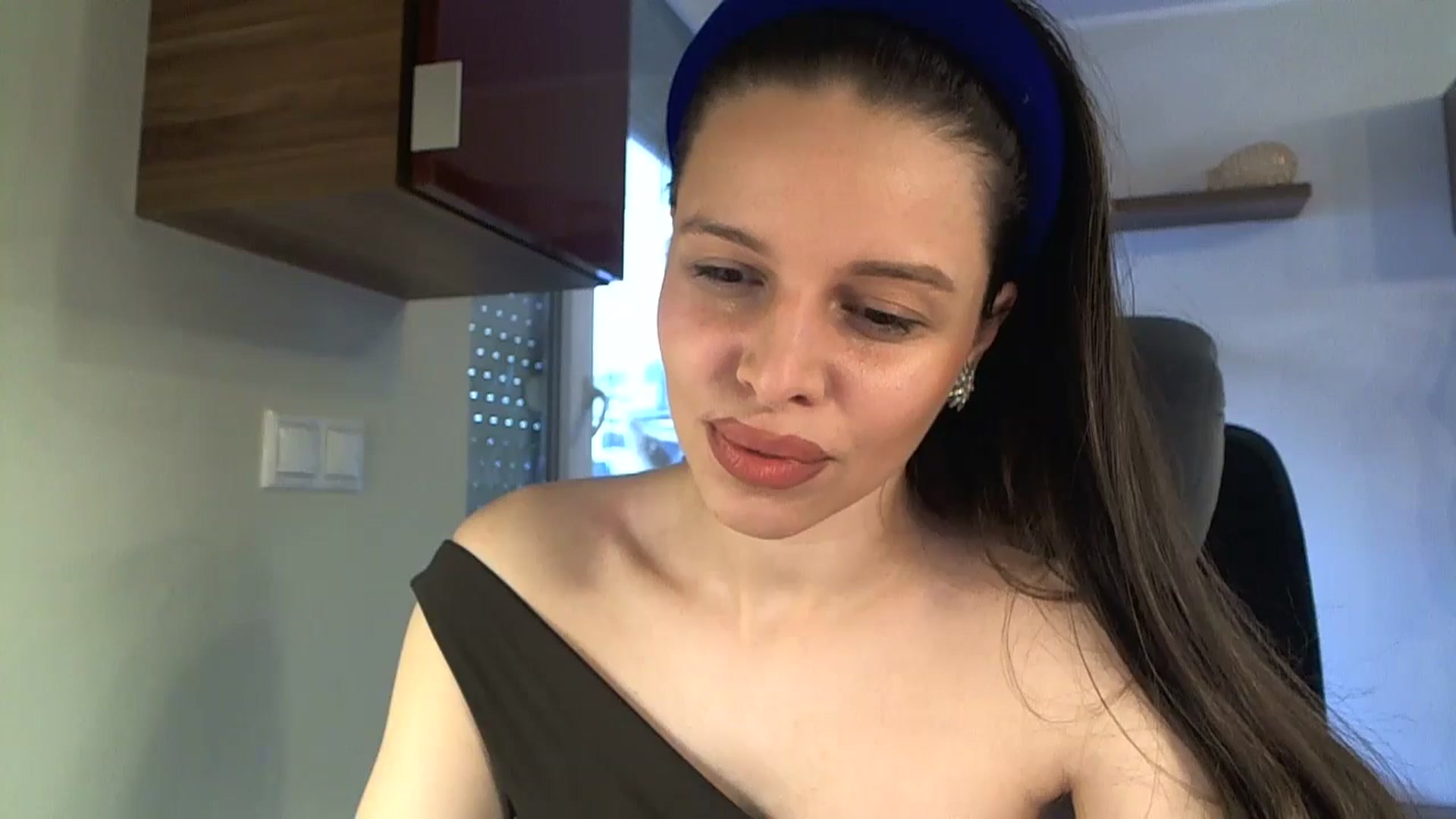 Gallery image thumbnail from Heaven_hot's myfreecams stream on, 02/22/2025, 14:35 image 14 of 20